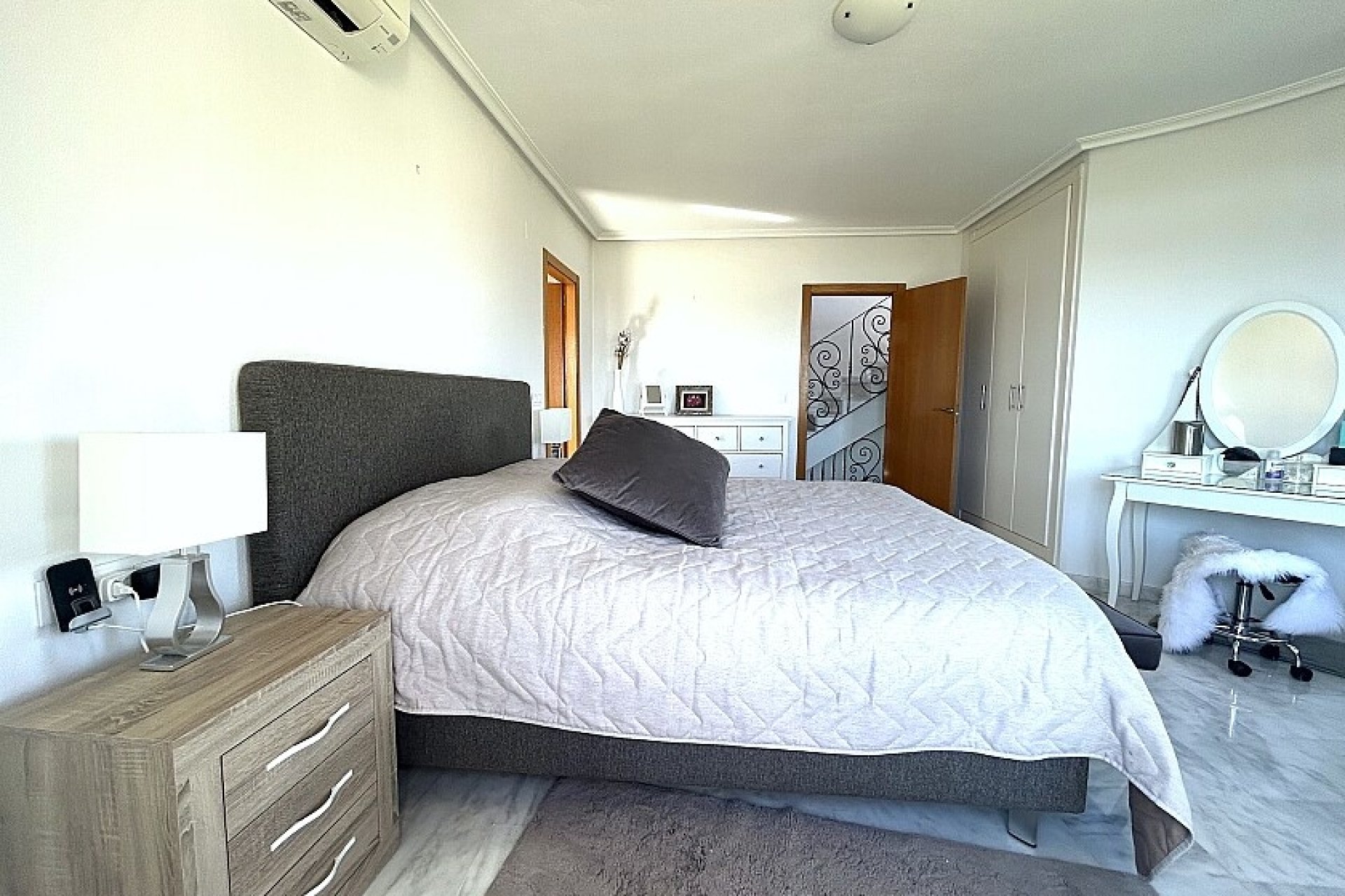 Resale - Villa - San Miguel de Salinas