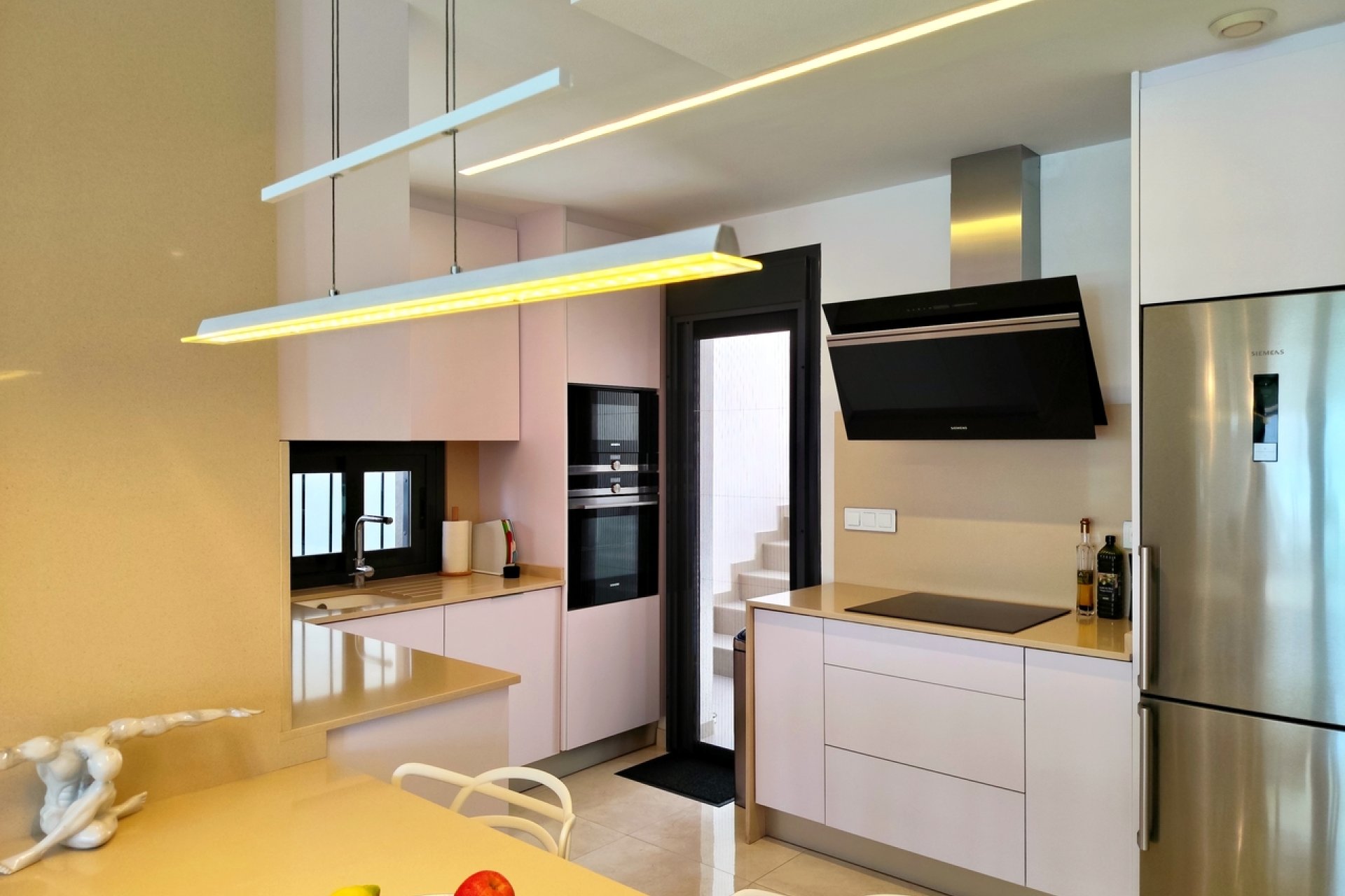 Resale - Villa - San Miguel de Salinas