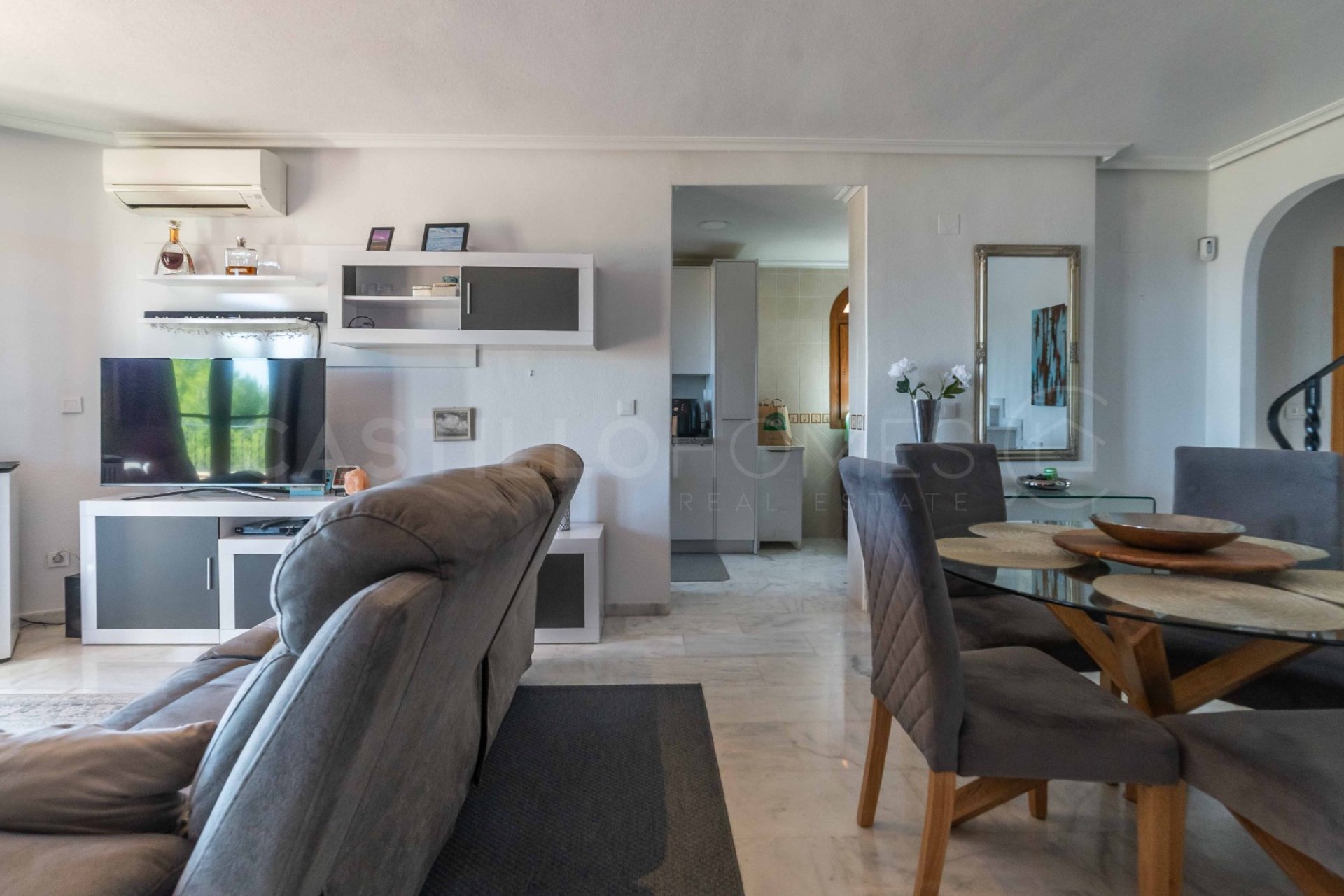 Resale - Villa - San Miguel de Salinas