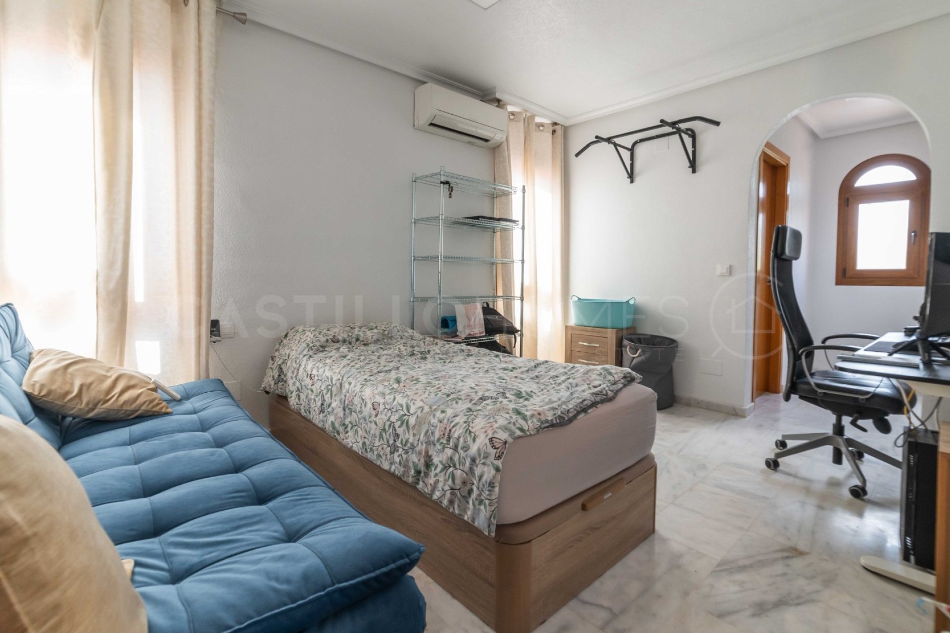 Resale - Villa - San Miguel de Salinas