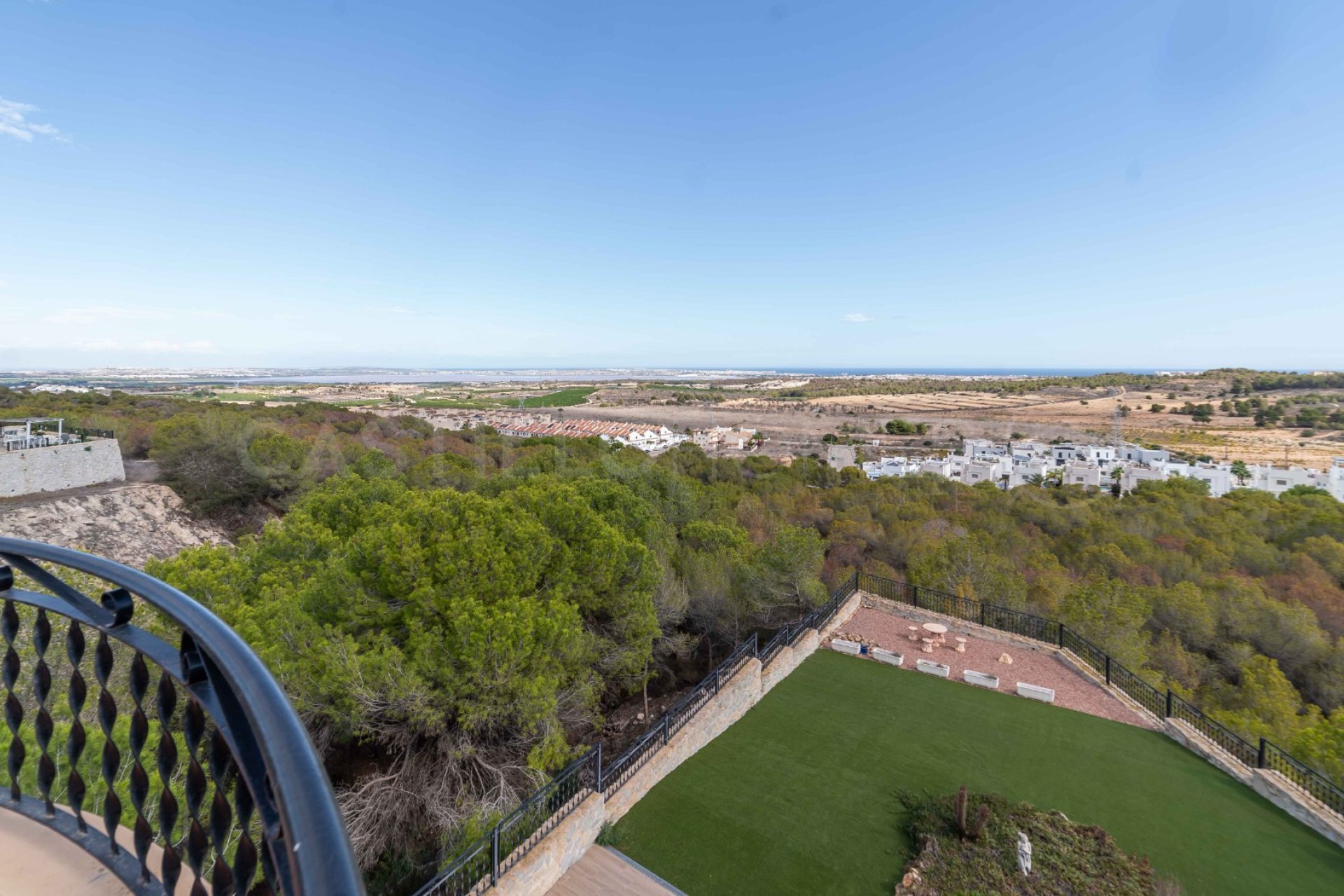 Resale - Villa - San Miguel de Salinas