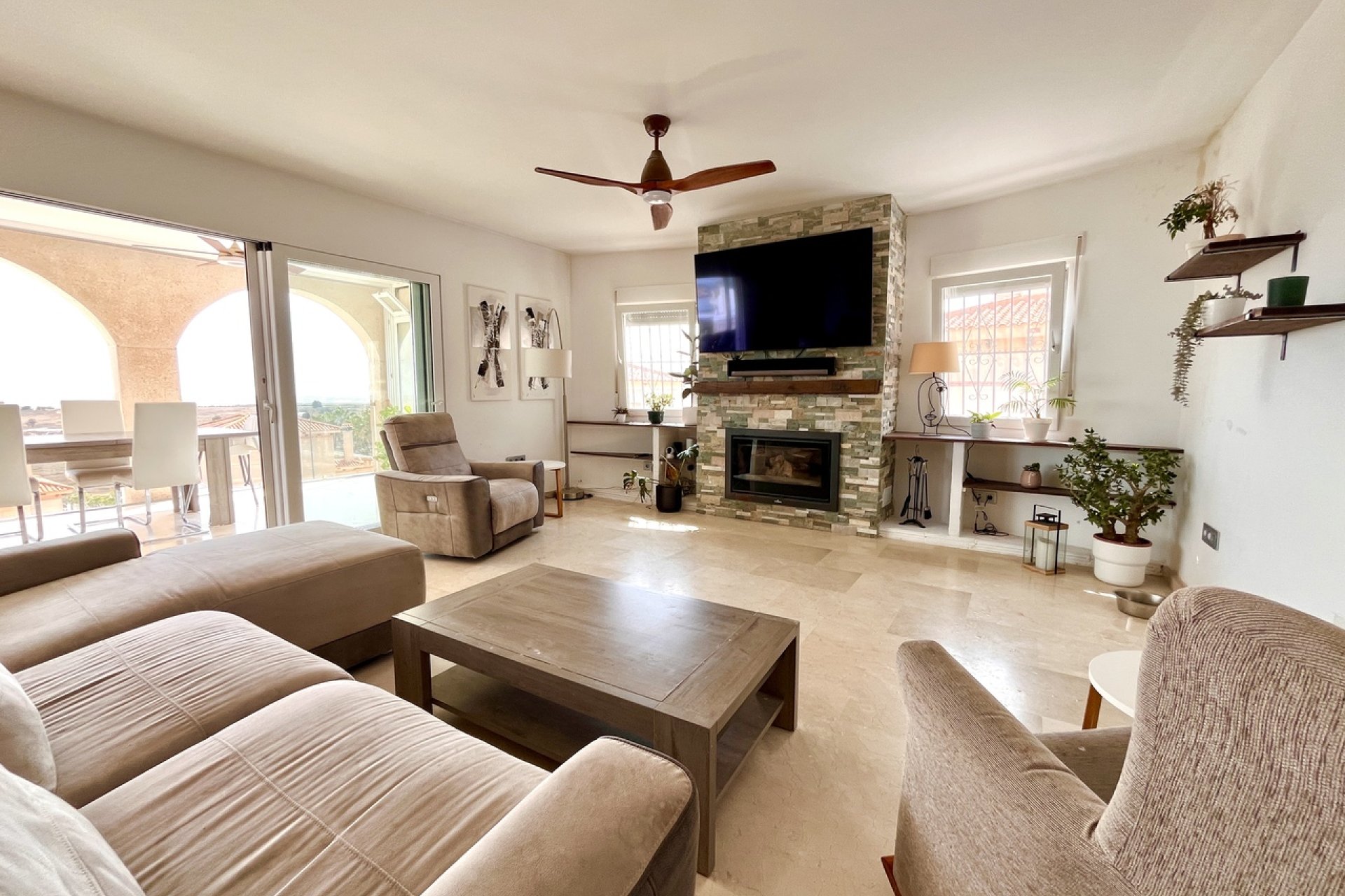 Resale - Villa - San Miguel de Salinas