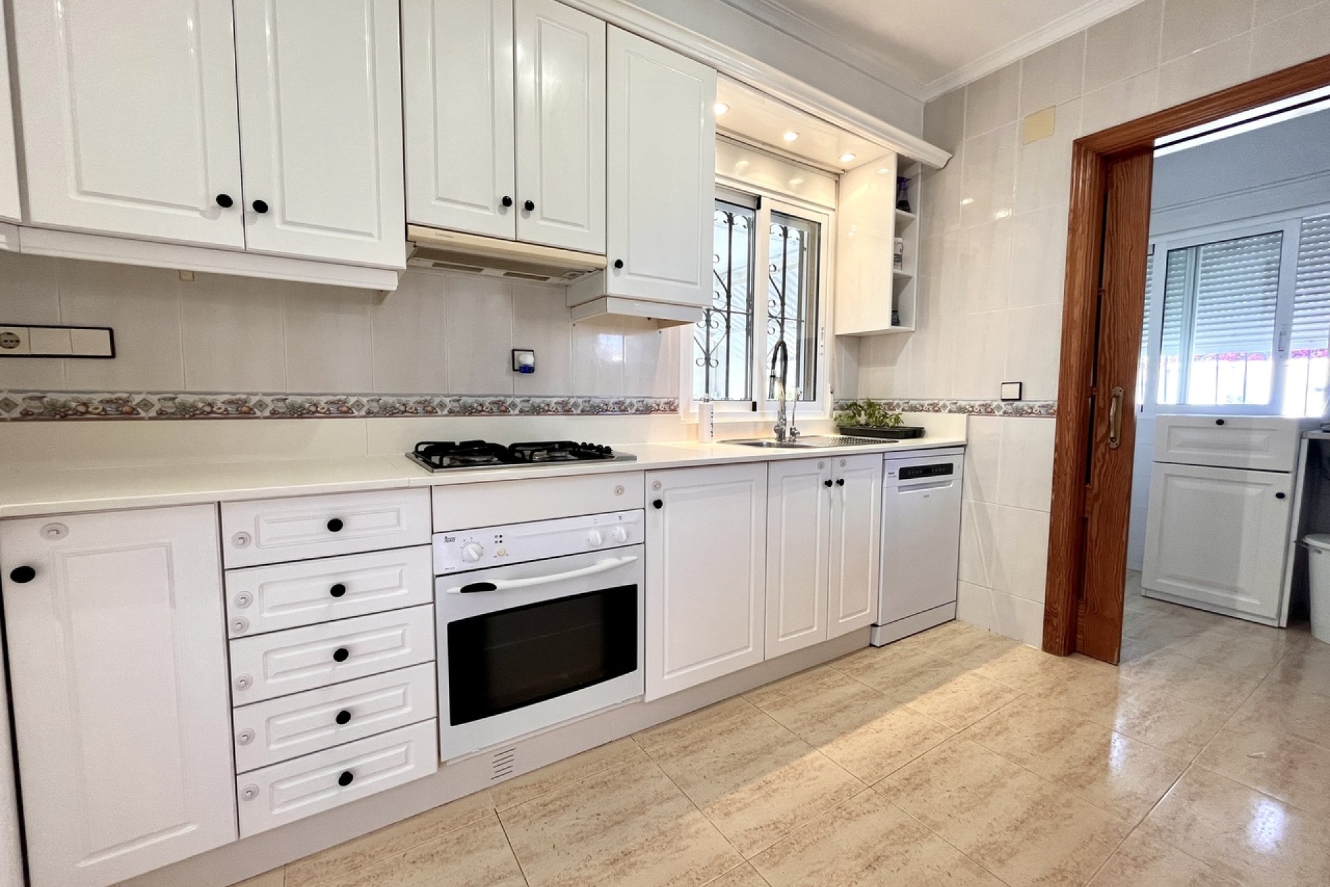 Resale - Villa - San Miguel de Salinas