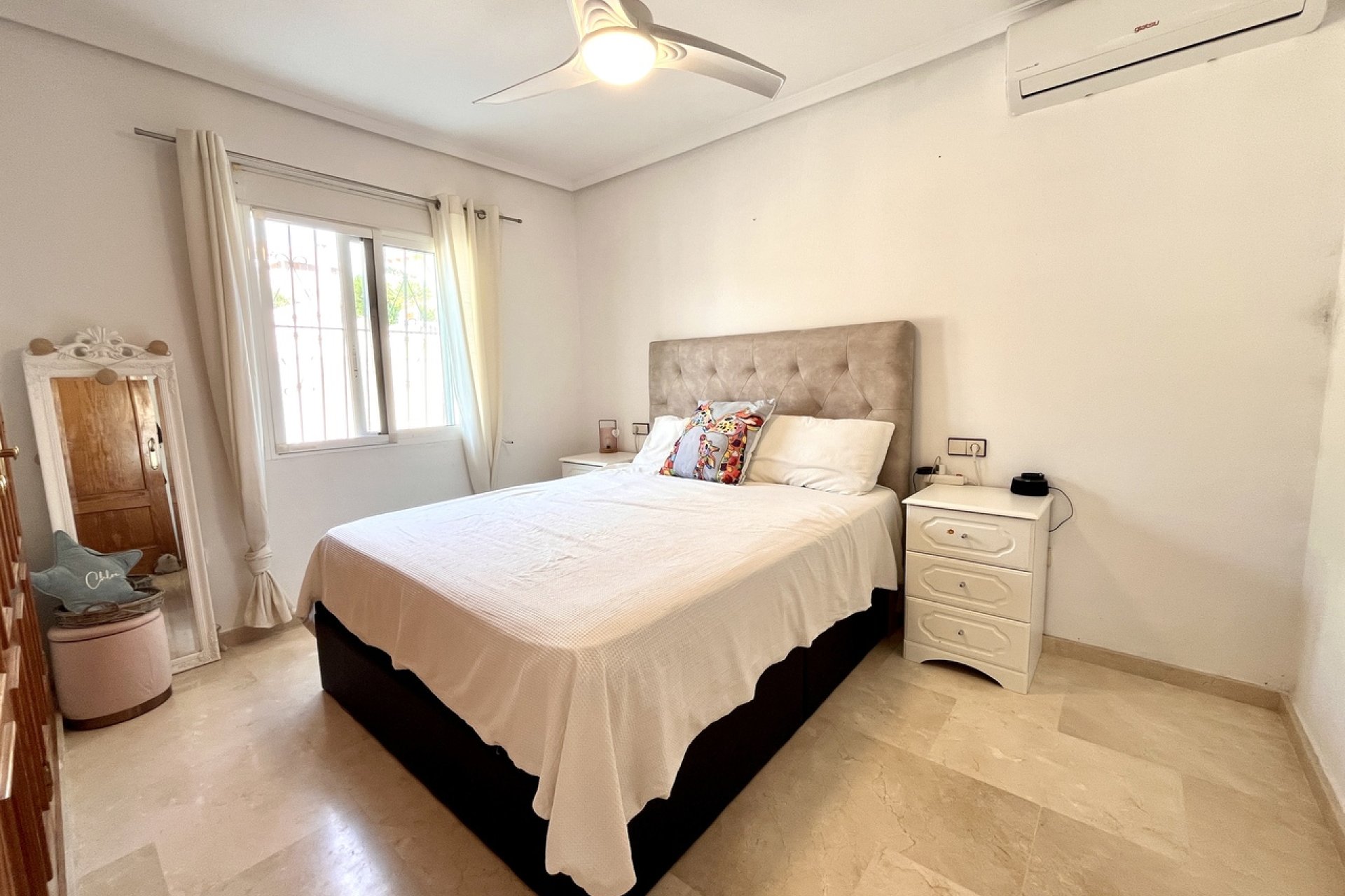 Resale - Villa - San Miguel de Salinas