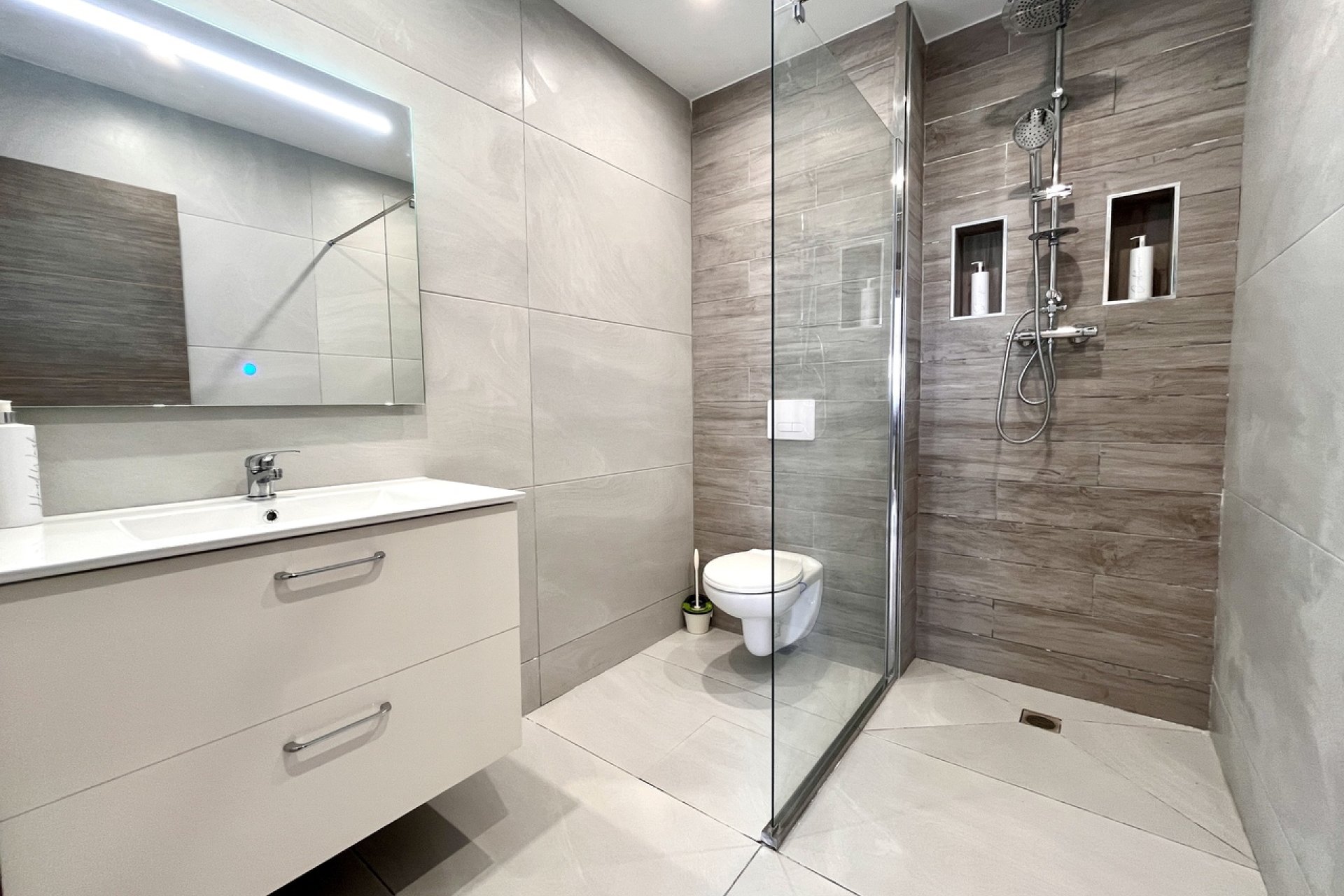 Resale - Villa - San Miguel de Salinas