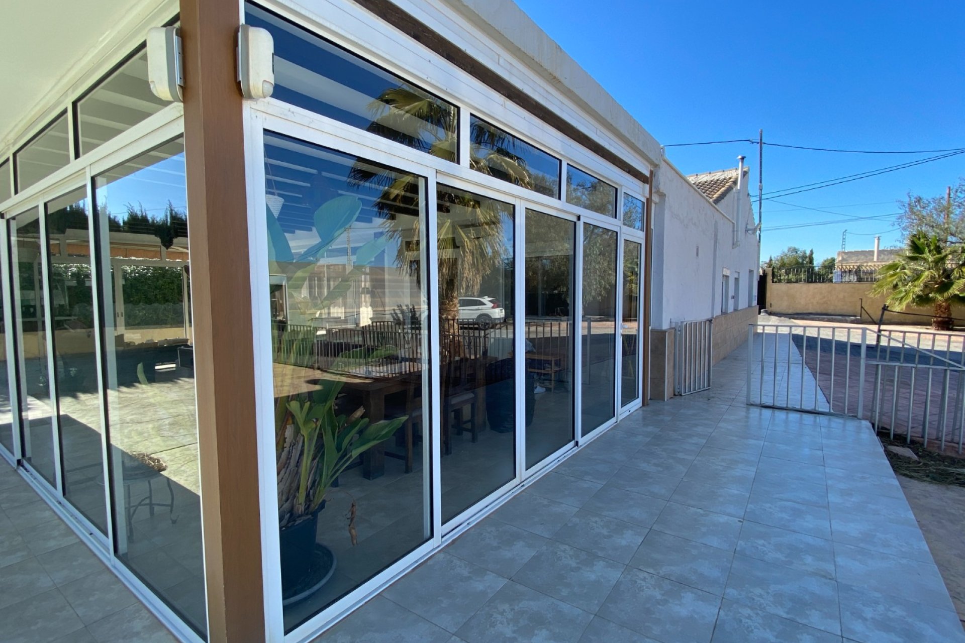 Resale - Villa - Sax