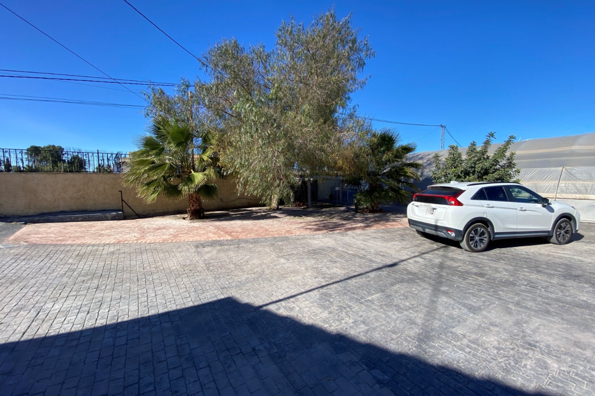 Resale - Villa - Sax