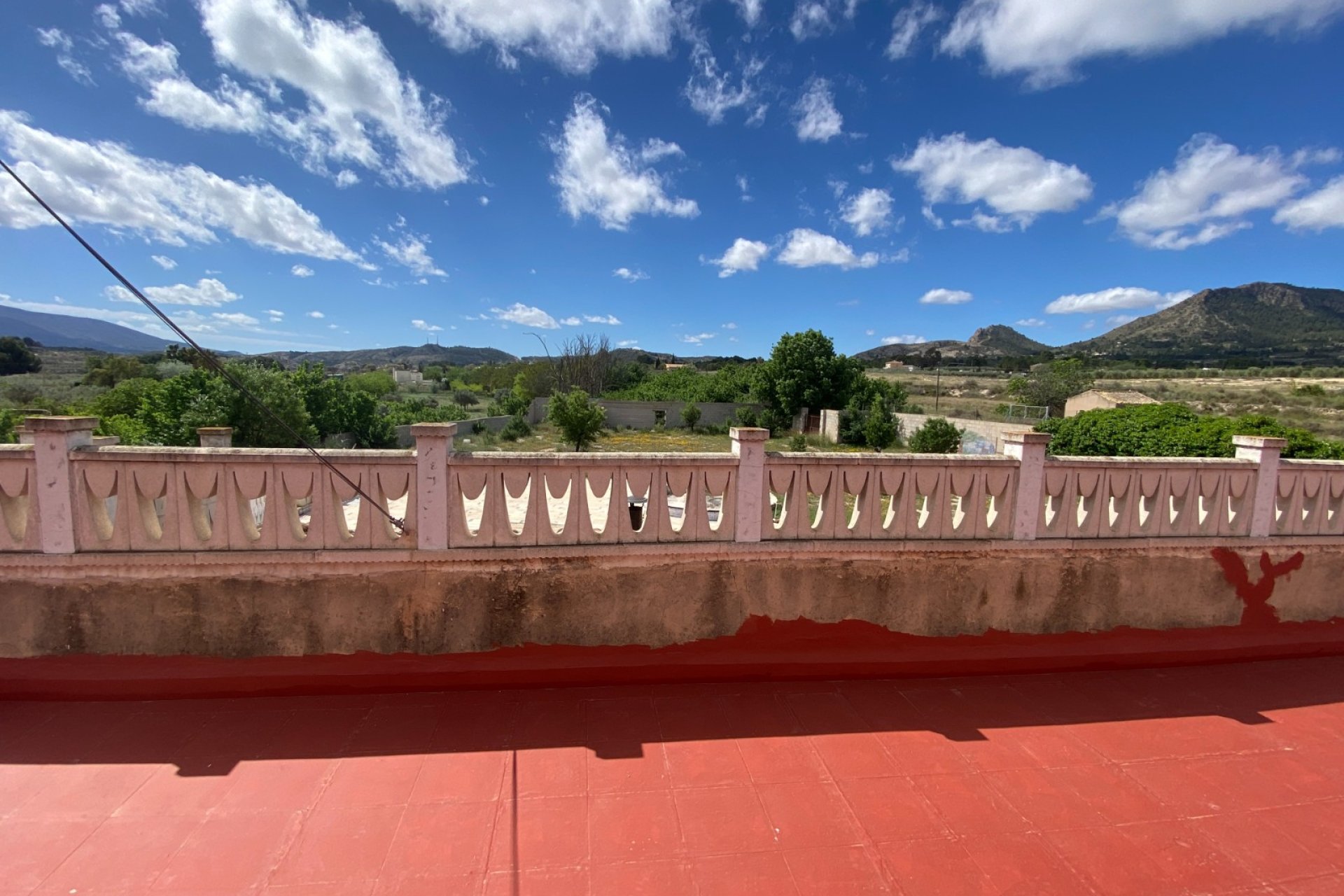 Resale - Villa - Sax