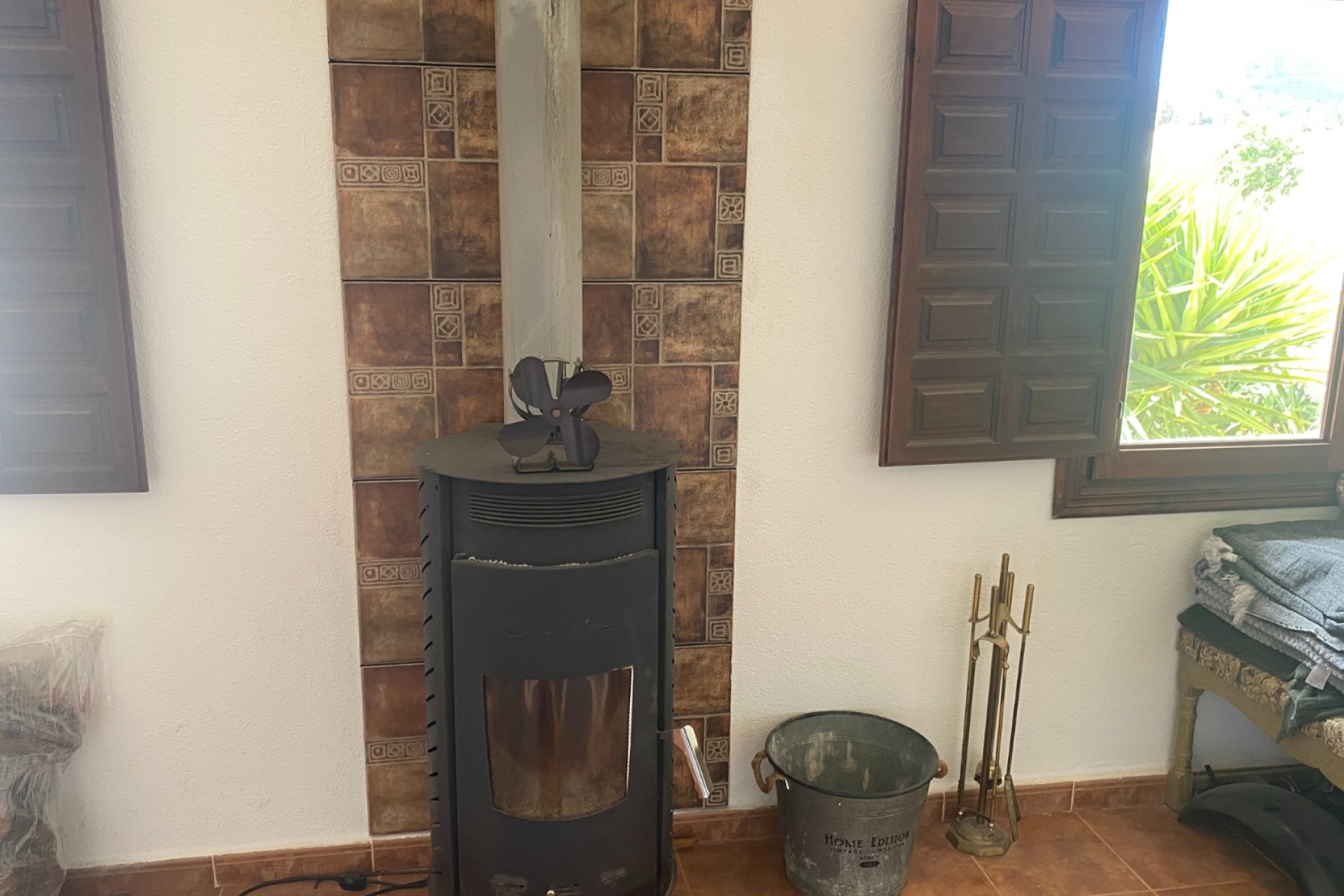 Resale - Villa - Sax