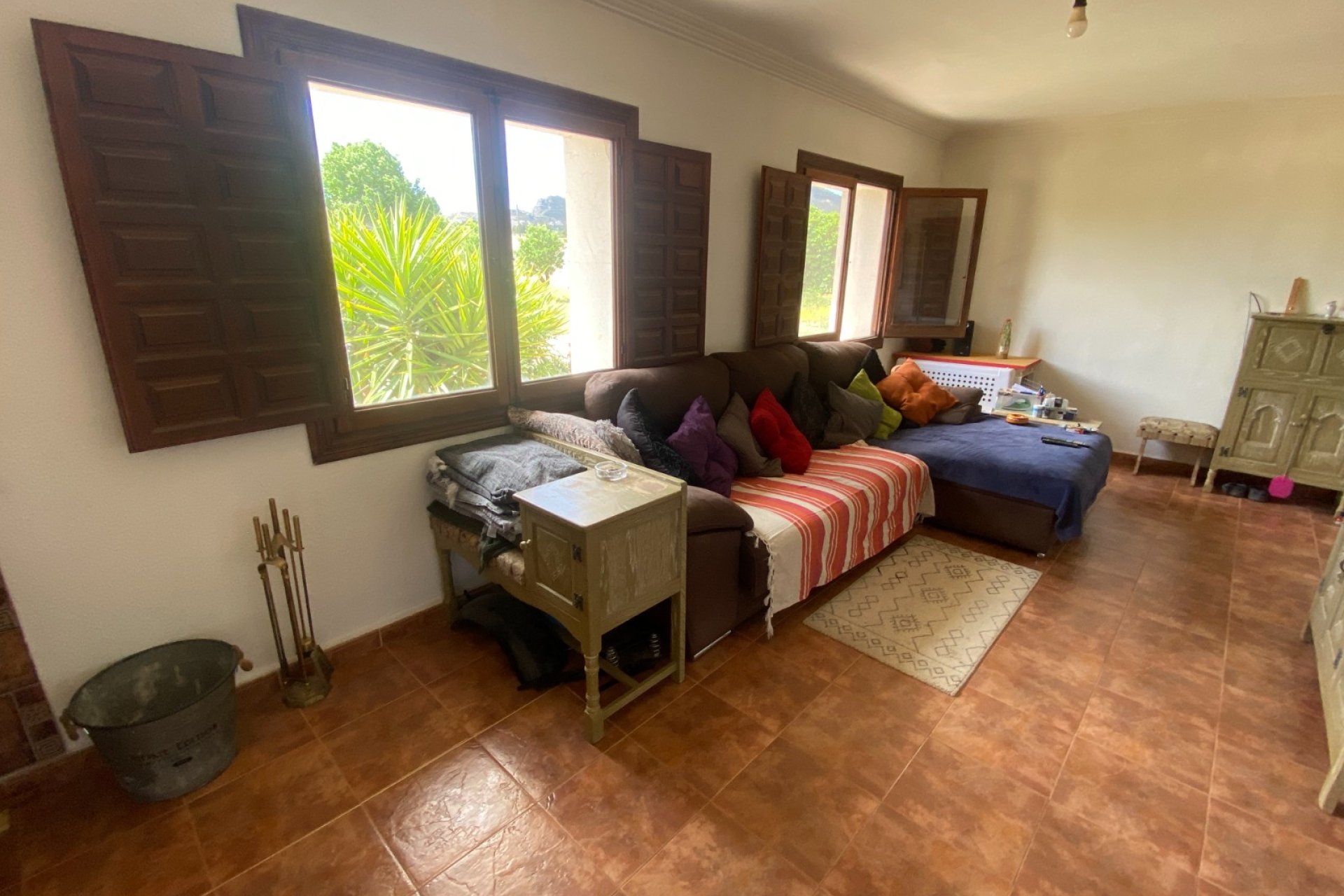 Resale - Villa - Sax