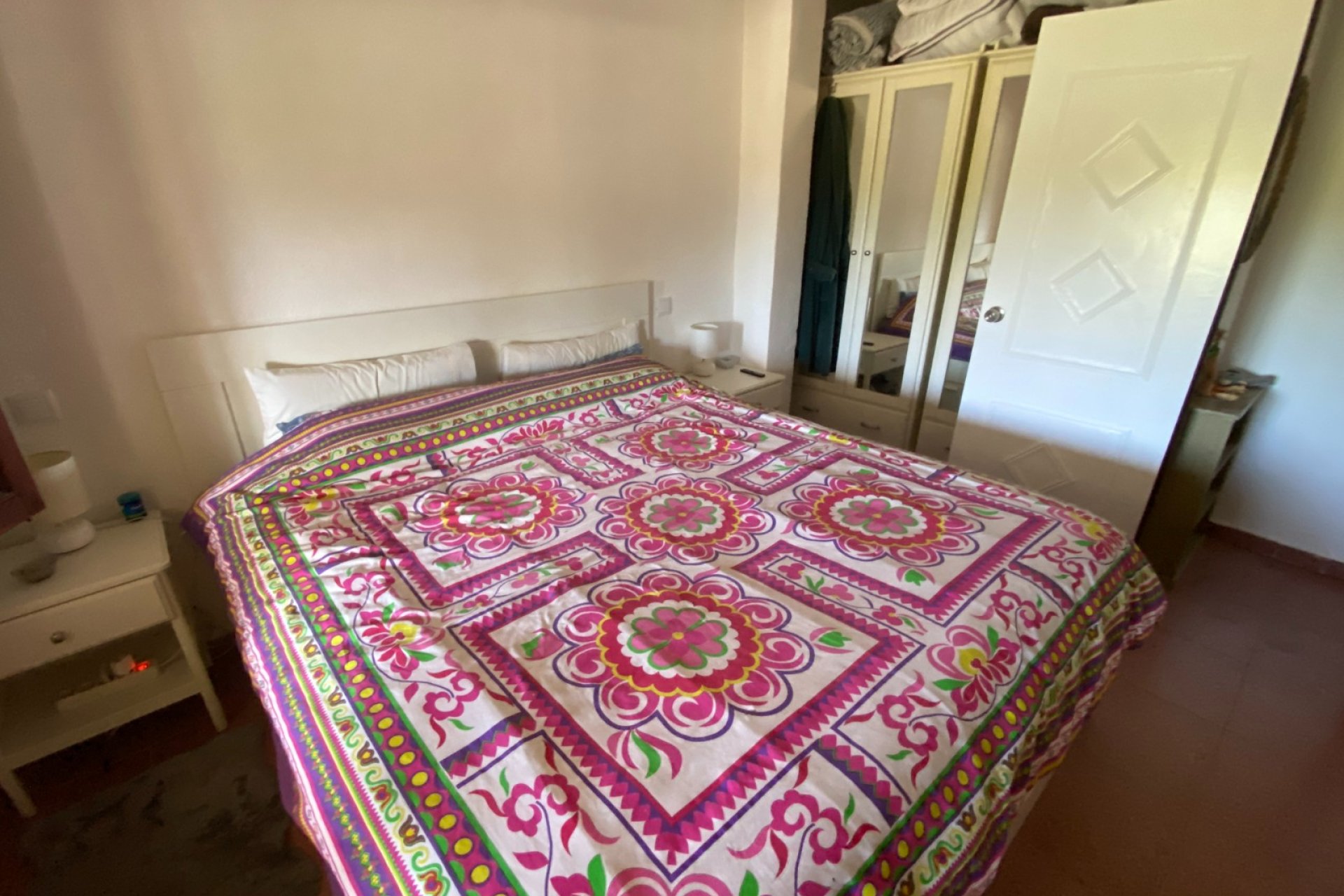 Resale - Villa - Sax