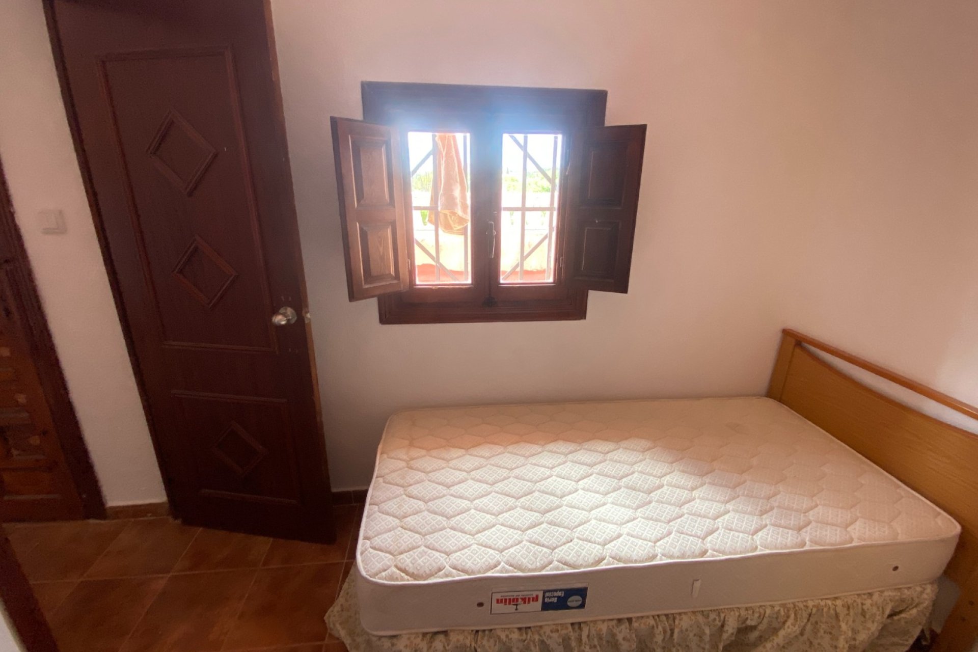 Resale - Villa - Sax