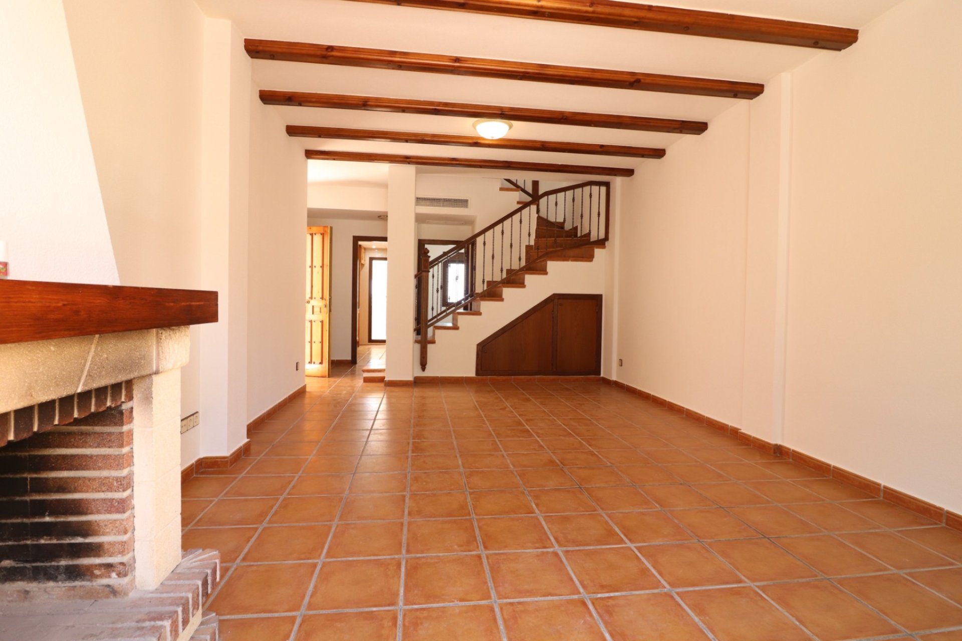 Resale - Villa / Semi detached - Algorfa - La Finca Golf Resort