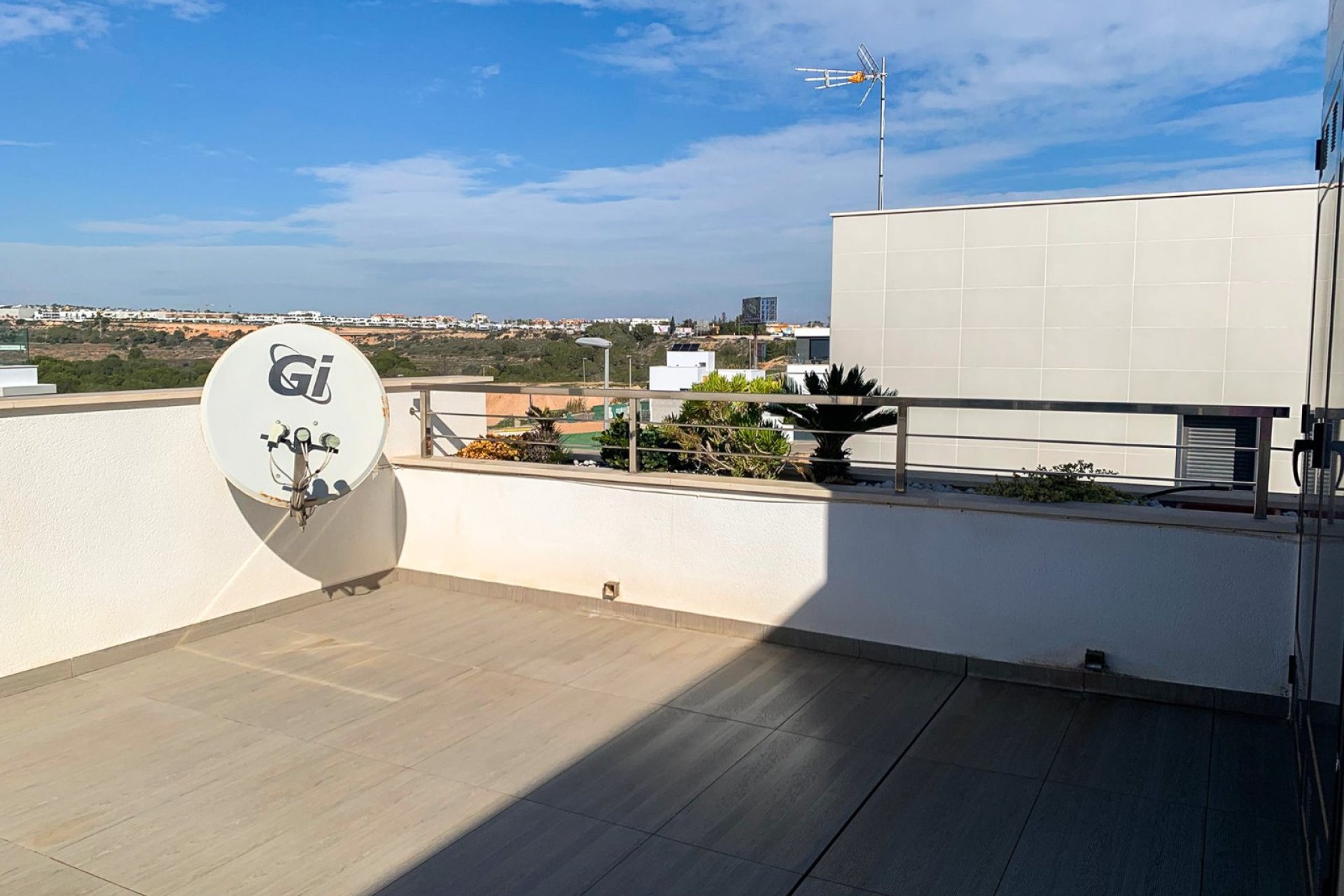 Resale - Villa / Semi detached - Alicante - Campoamor