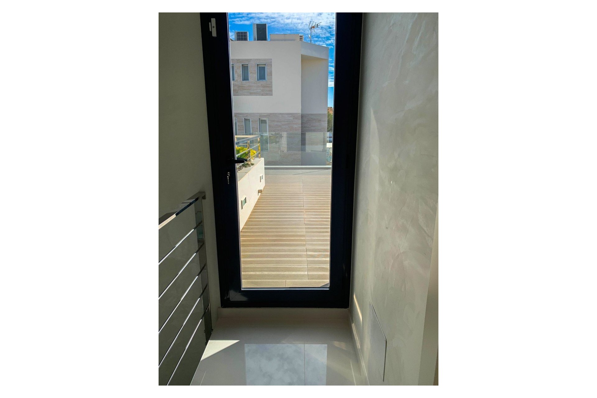 Resale - Villa / Semi detached - Alicante - Campoamor