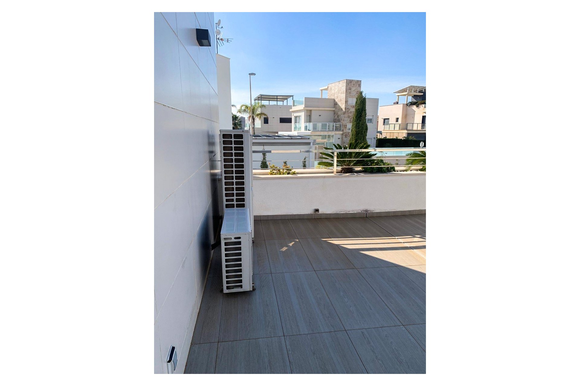 Resale - Villa / Semi detached - Alicante - Campoamor