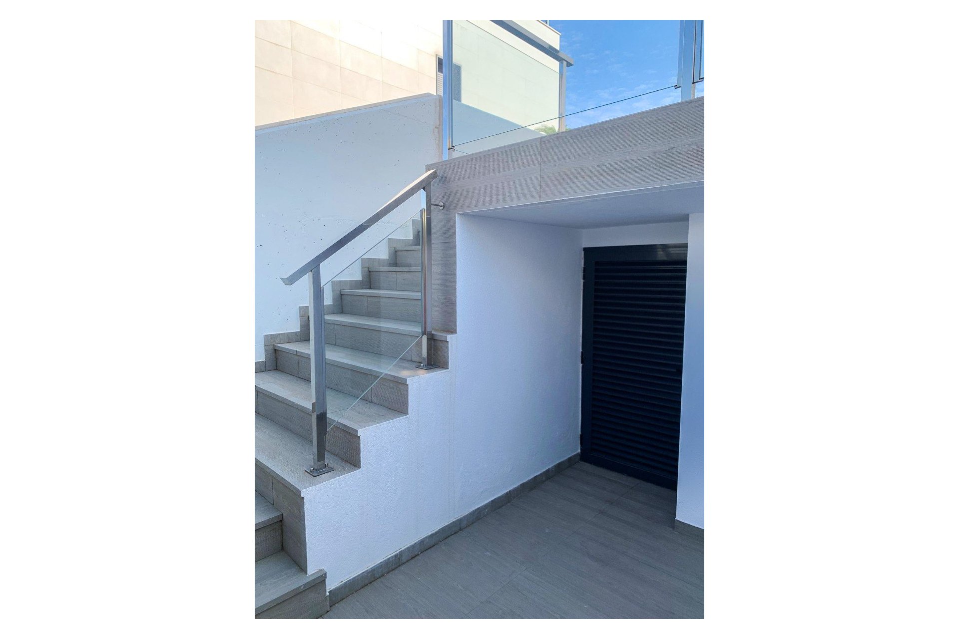 Resale - Villa / Semi detached - Alicante - Campoamor