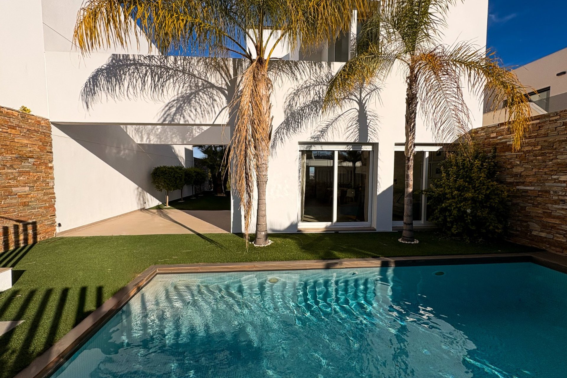 Resale - Villa / Semi detached - Ciudad Quesada