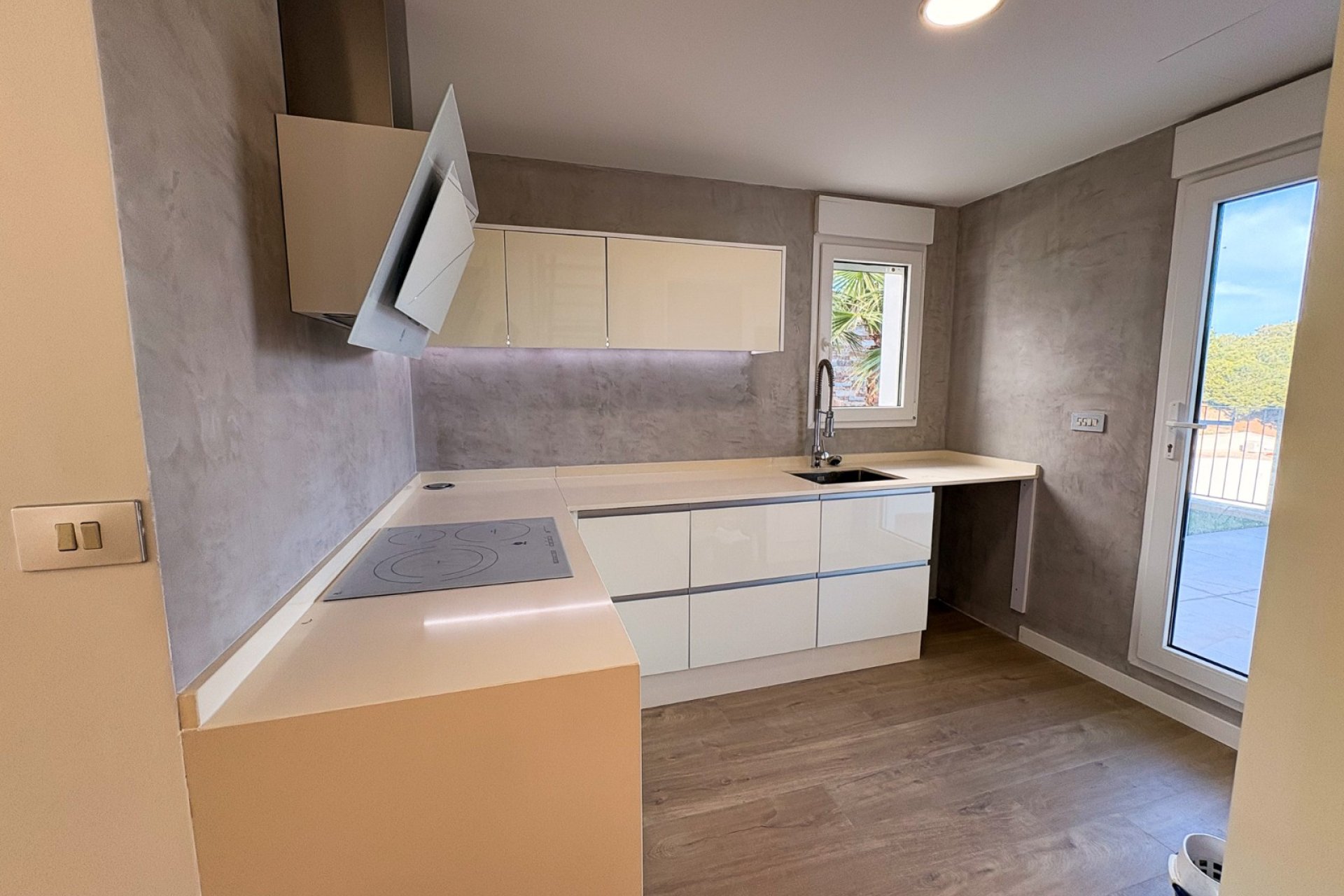 Resale - Villa / Semi detached - Ciudad Quesada