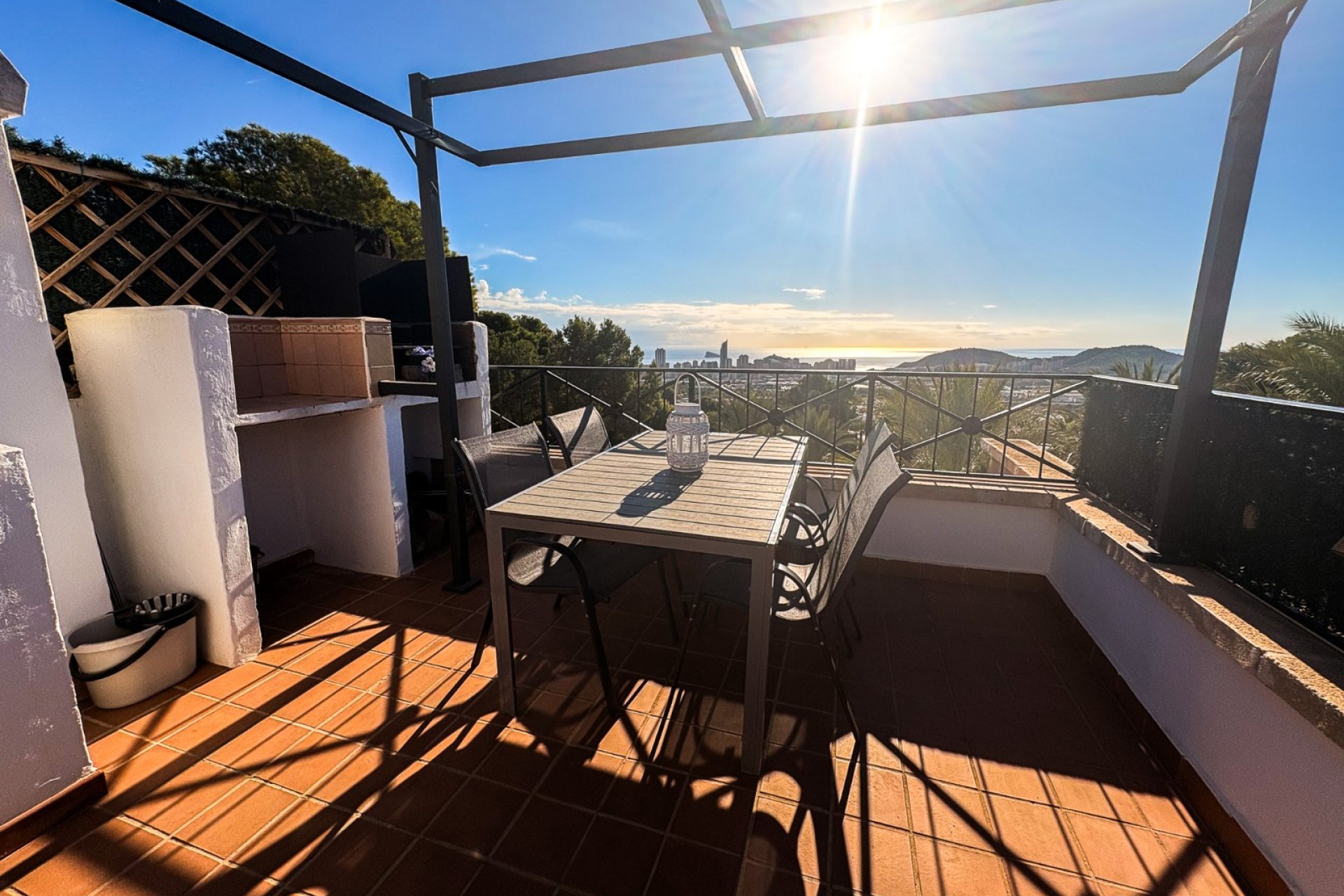 Resale - Villa / Semi detached - Finestrat - Golf Bahia