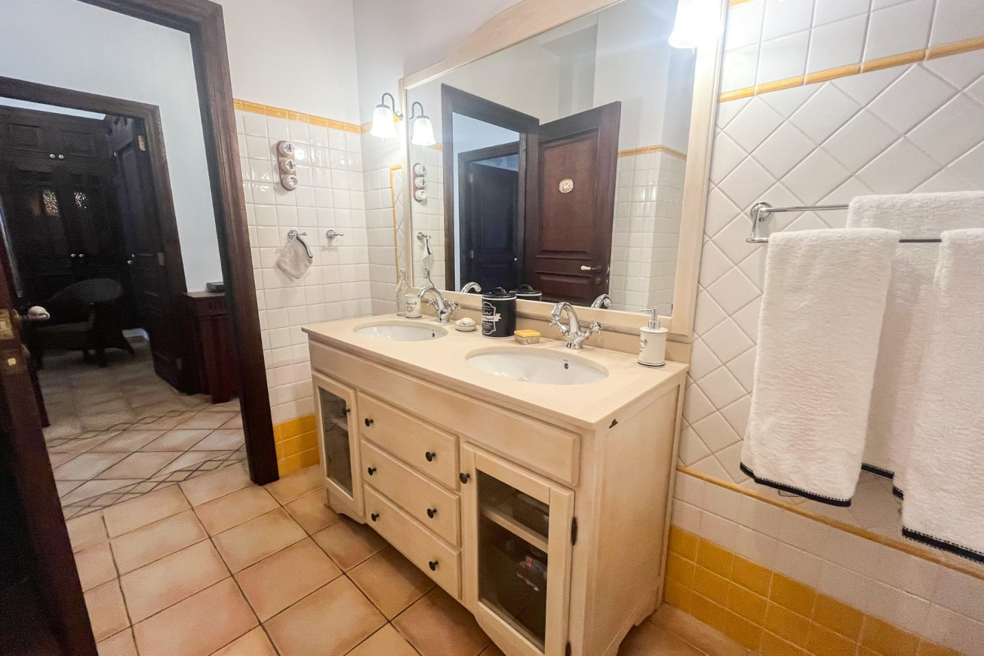 Resale - Villa / Semi detached - Jávea