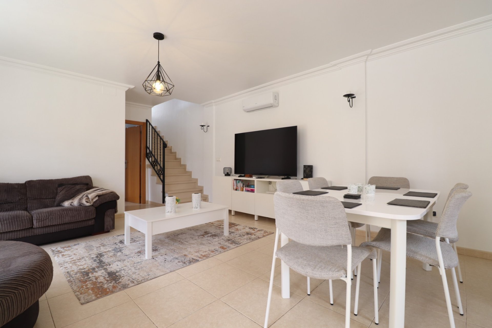 Resale - Villa / Semi detached - Los Montesinos - La Herrada