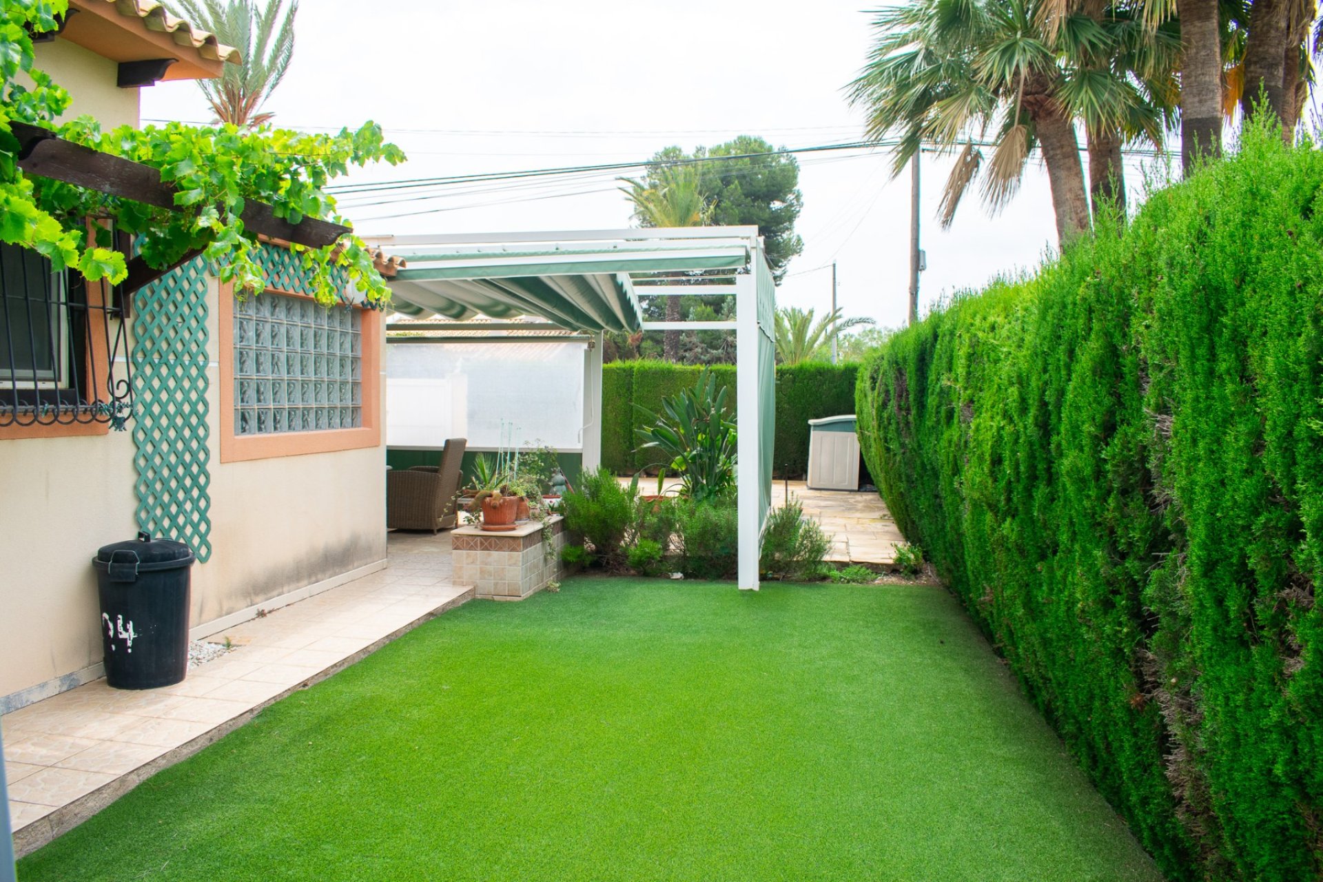 Resale - Villa / Semi detached - Orihuela Costa - Cabo Roig *