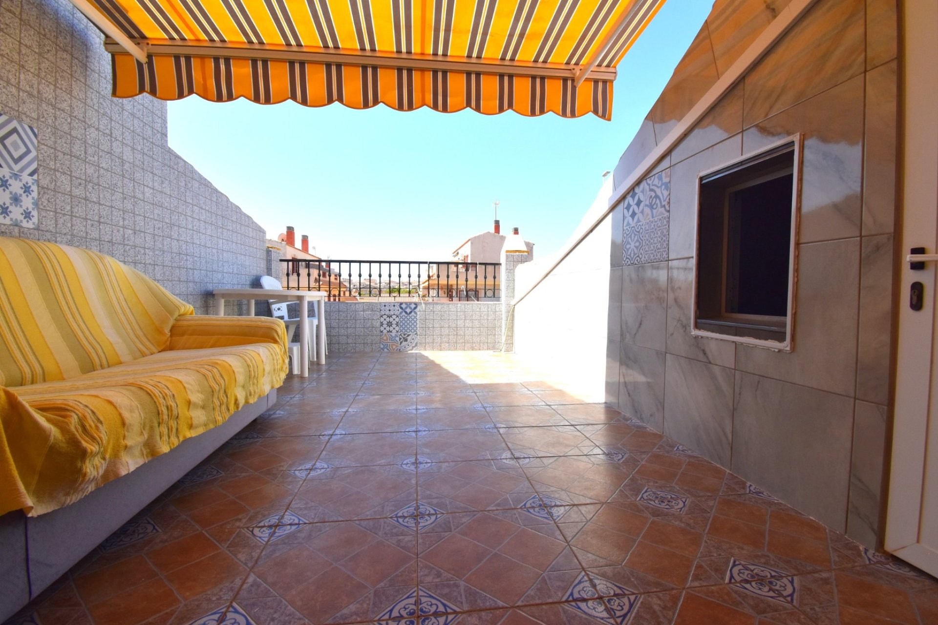 Resale - Villa / Semi detached - Orihuela Costa - La Zenia