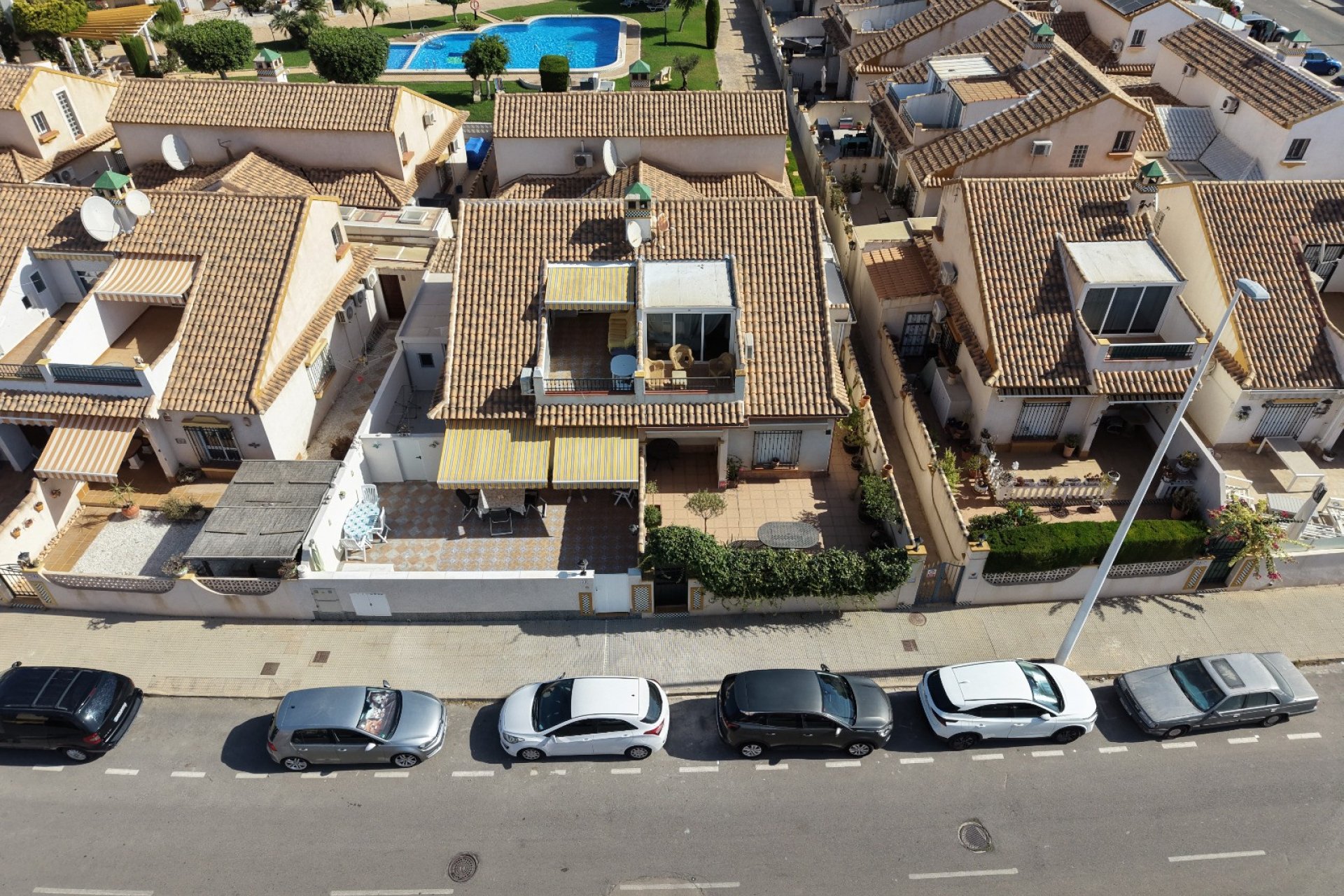 Resale - Villa / Semi detached - Orihuela Costa - La Zenia