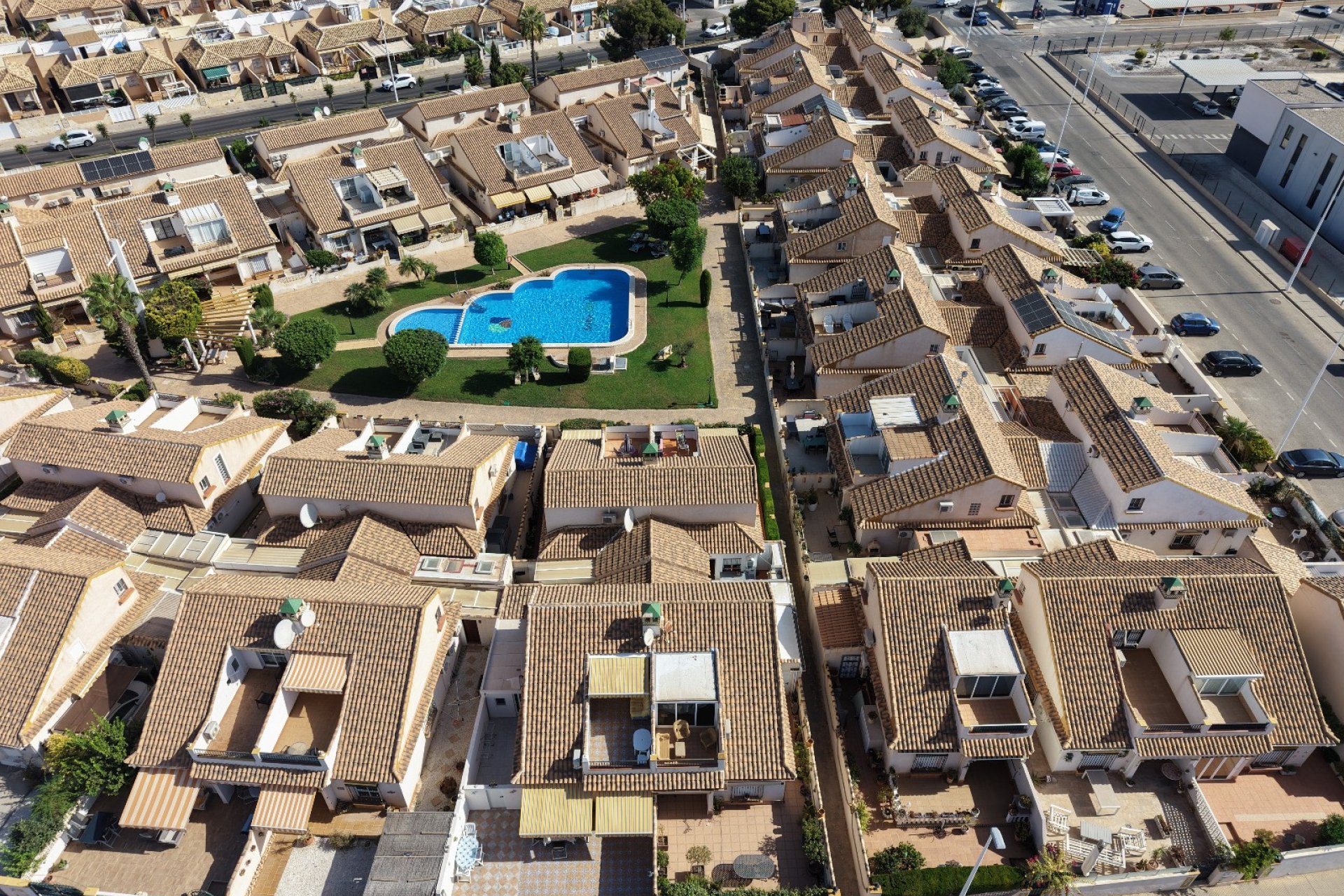 Resale - Villa / Semi detached - Orihuela Costa - La Zenia