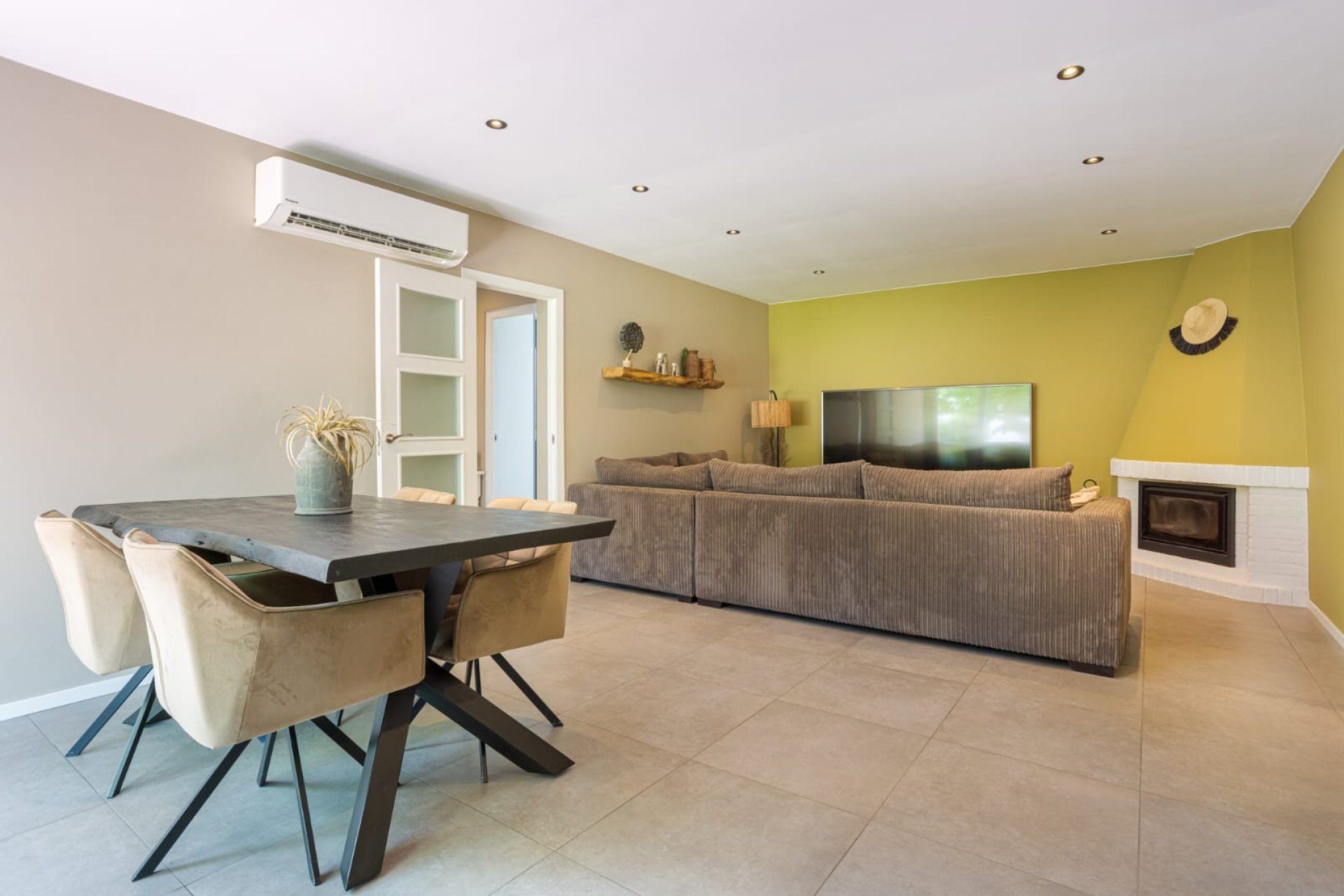 Resale - Villa / Semi detached - Orihuela Costa - Lomas de Cabo Roig