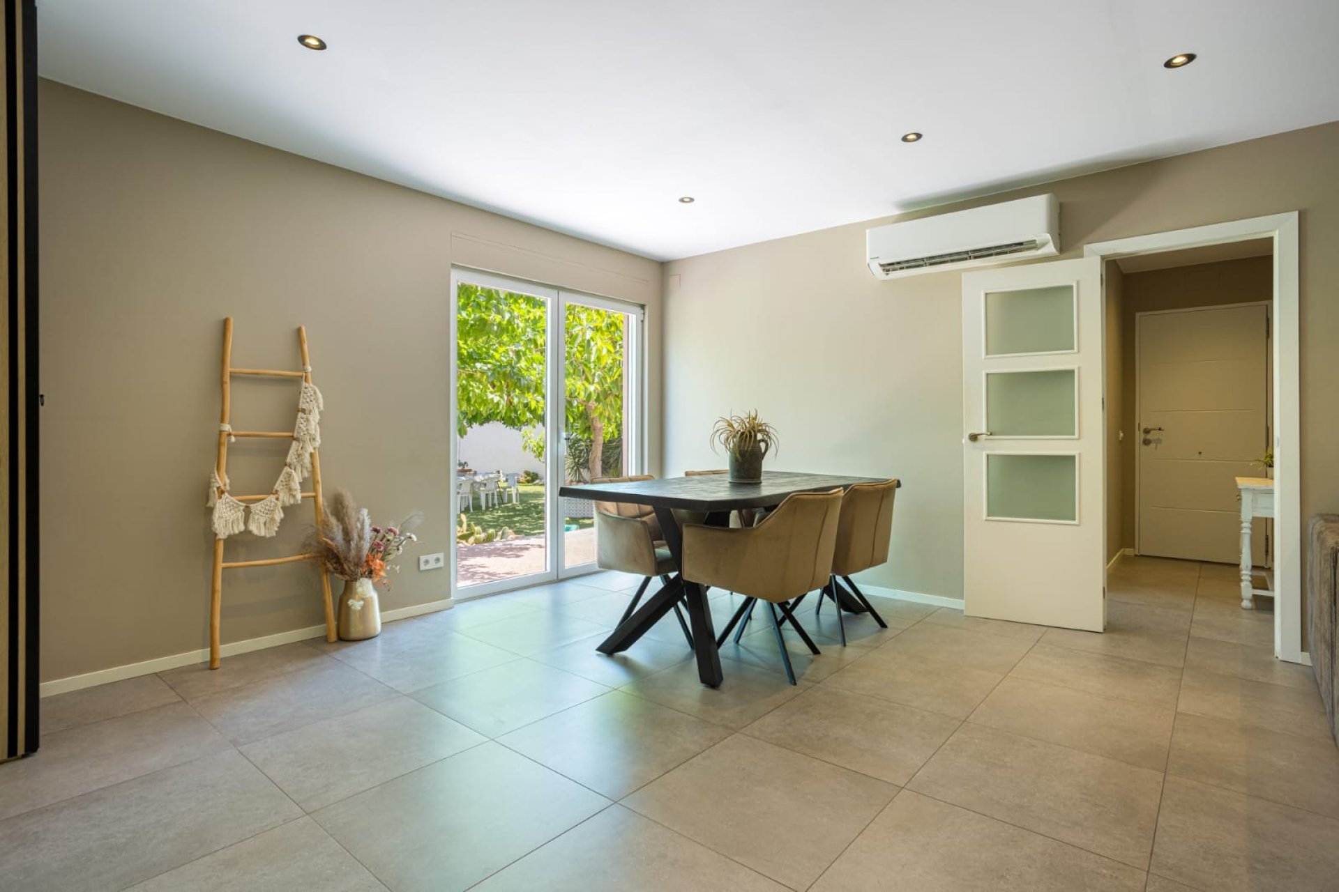 Resale - Villa / Semi detached - Orihuela Costa - Lomas de Cabo Roig