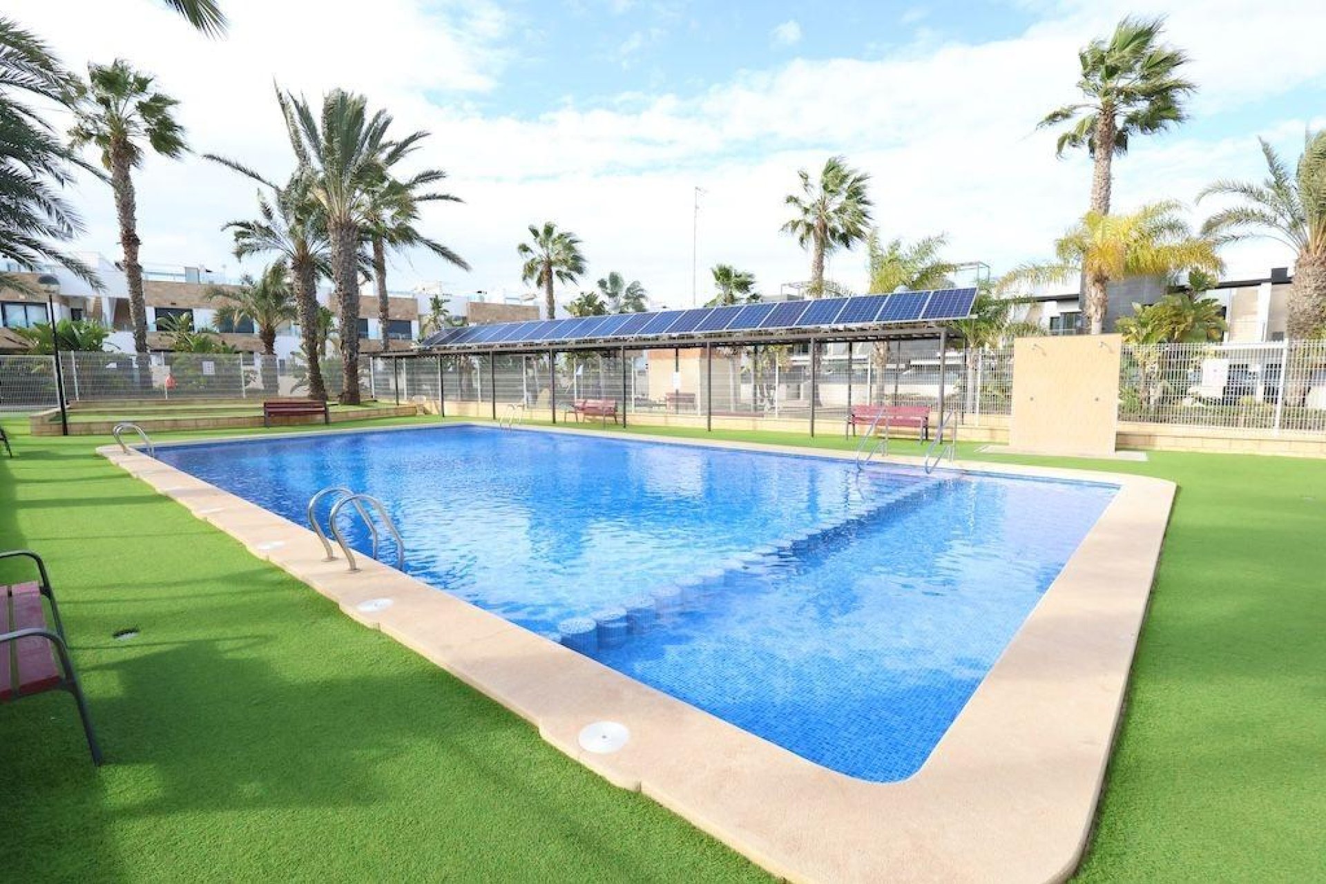 Resale - Villa / Semi detached - Orihuela Costa - Los Dolses