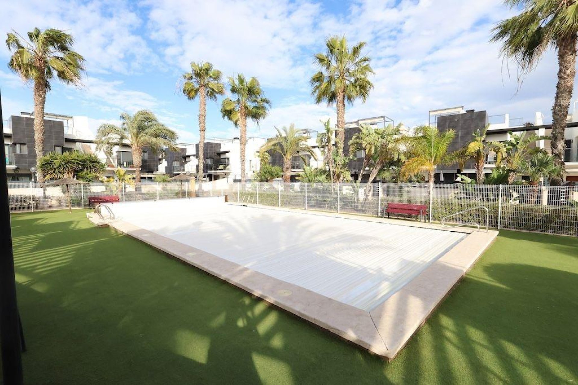 Resale - Villa / Semi detached - Orihuela Costa - Los Dolses