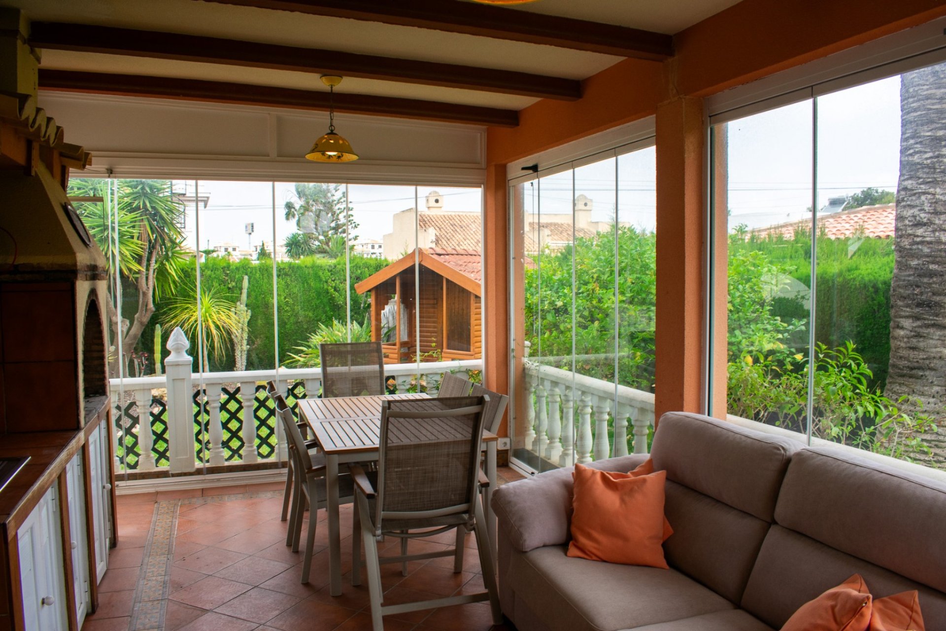 Resale - Villa / Semi detached - Orihuela Costa - MUY CERCA DE LA PLAYA