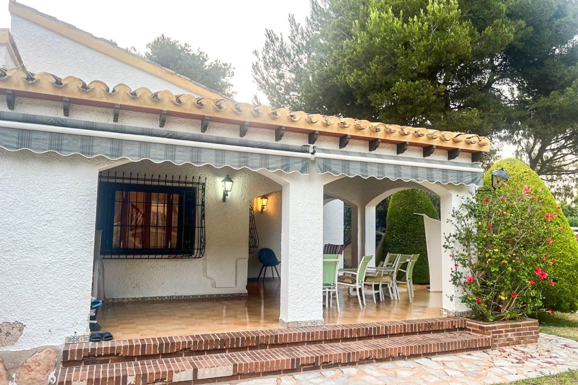 Resale - Villa / Semi detached - Orihuela Costa - Punta Prima