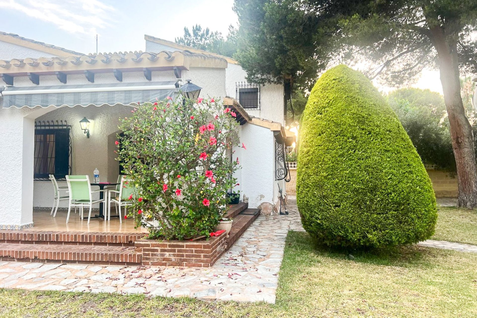 Resale - Villa / Semi detached - Orihuela Costa - Punta Prima