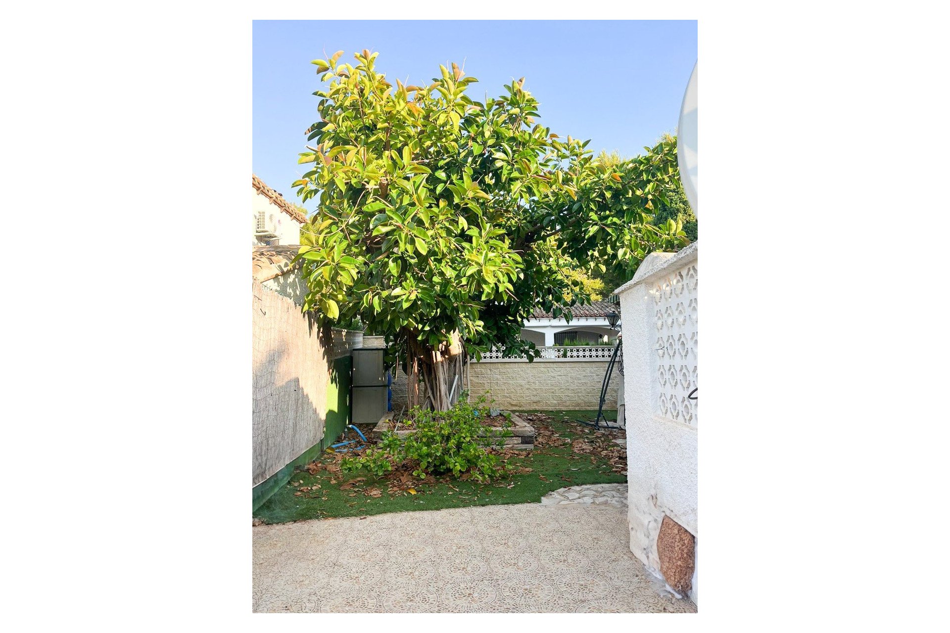 Resale - Villa / Semi detached - Orihuela Costa - Punta Prima