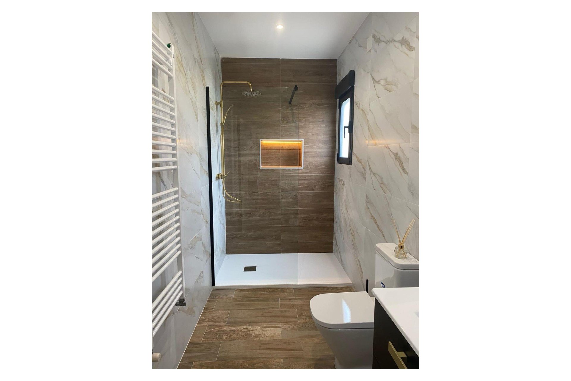Resale - Villa / Semi detached - Orihuela Costa - Villamartín-Las Filipinas