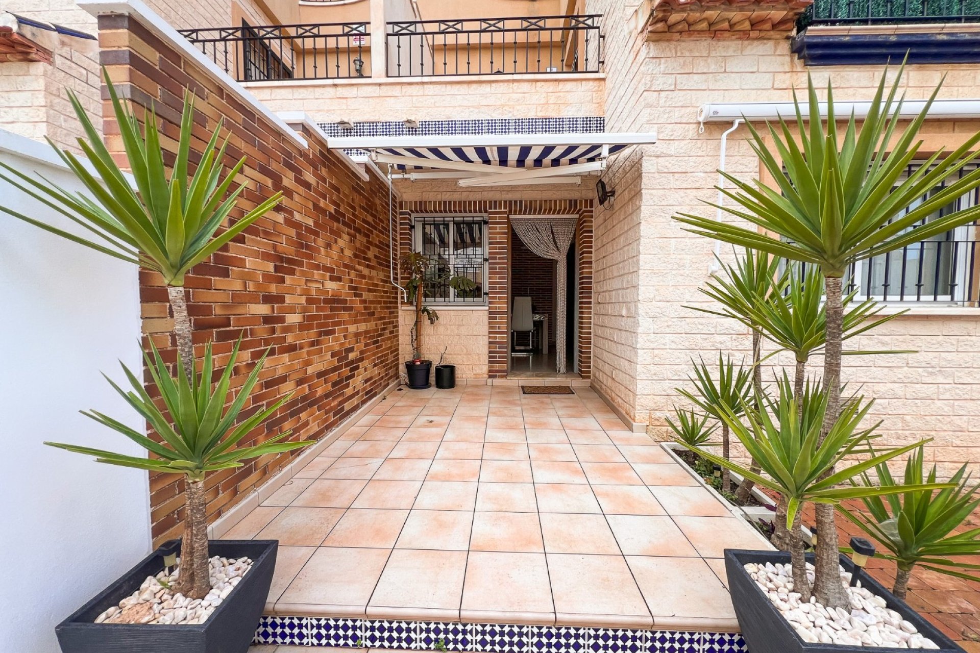 Resale - Villa / Semi detached - Pilar de la Horadada
