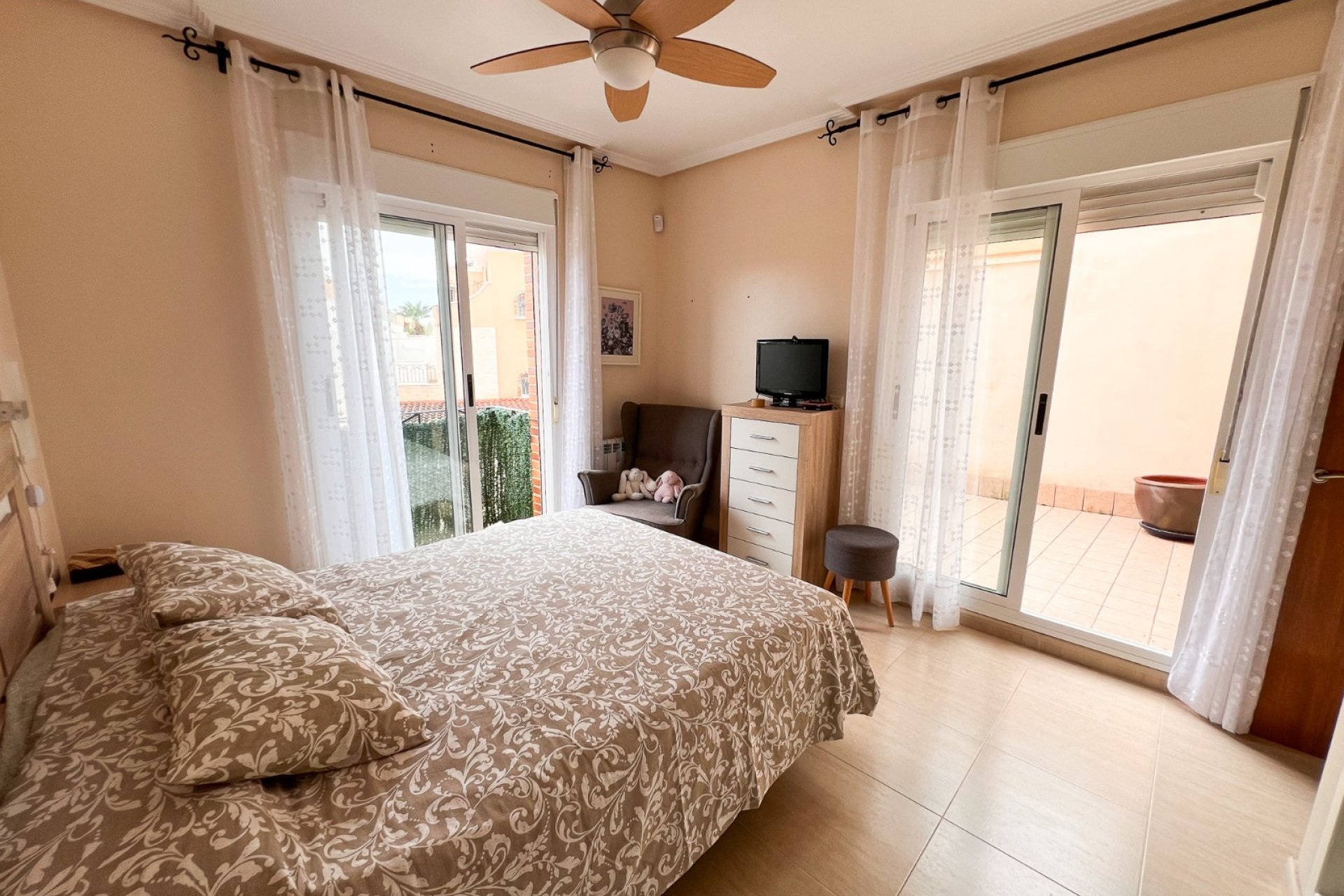 Resale - Villa / Semi detached - Pilar de la Horadada