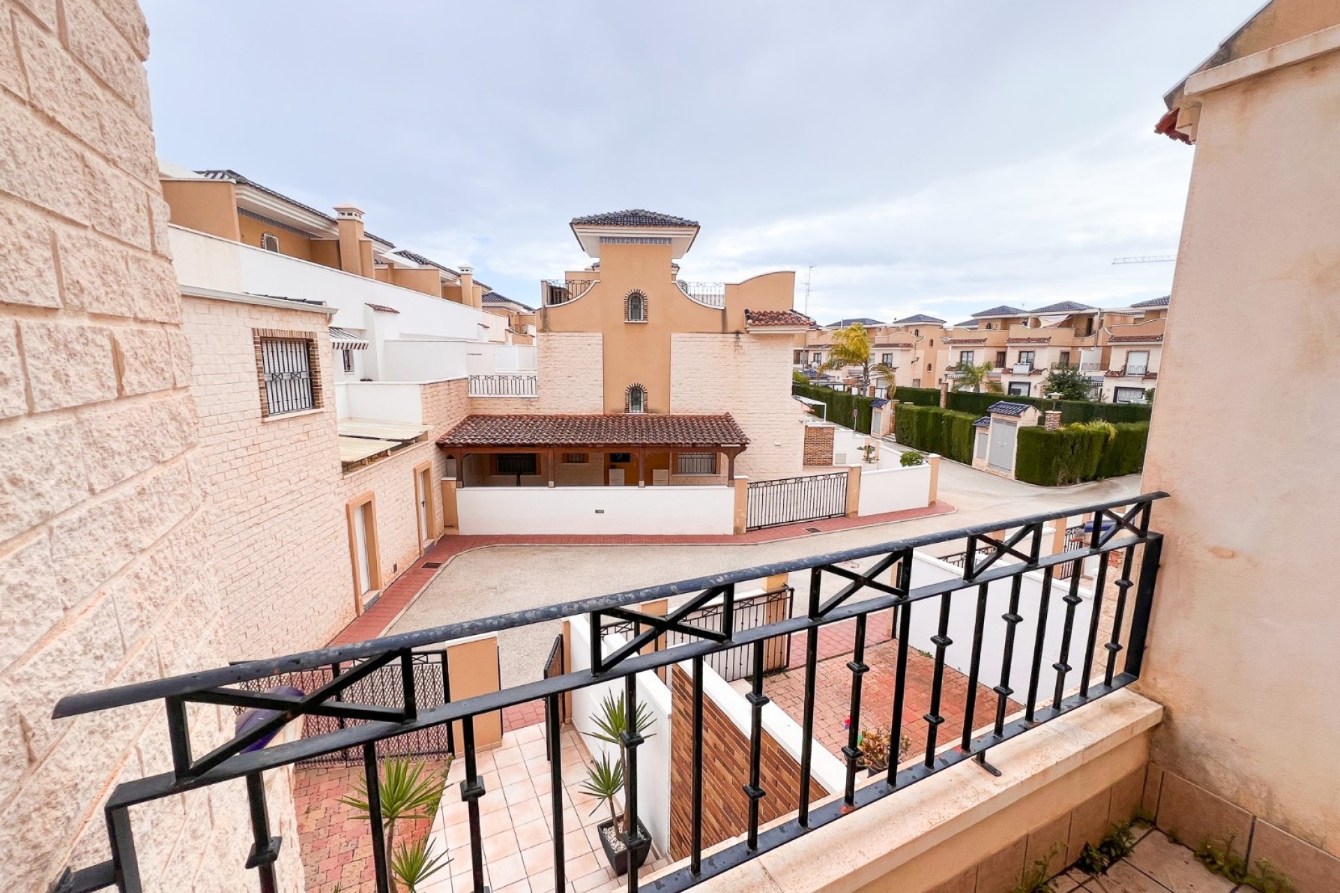 Resale - Villa / Semi detached - Pilar de la Horadada