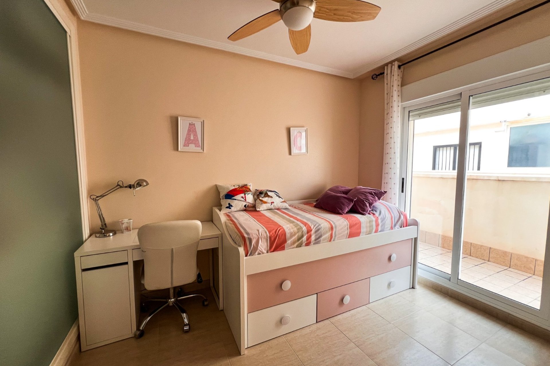 Resale - Villa / Semi detached - Pilar de la Horadada