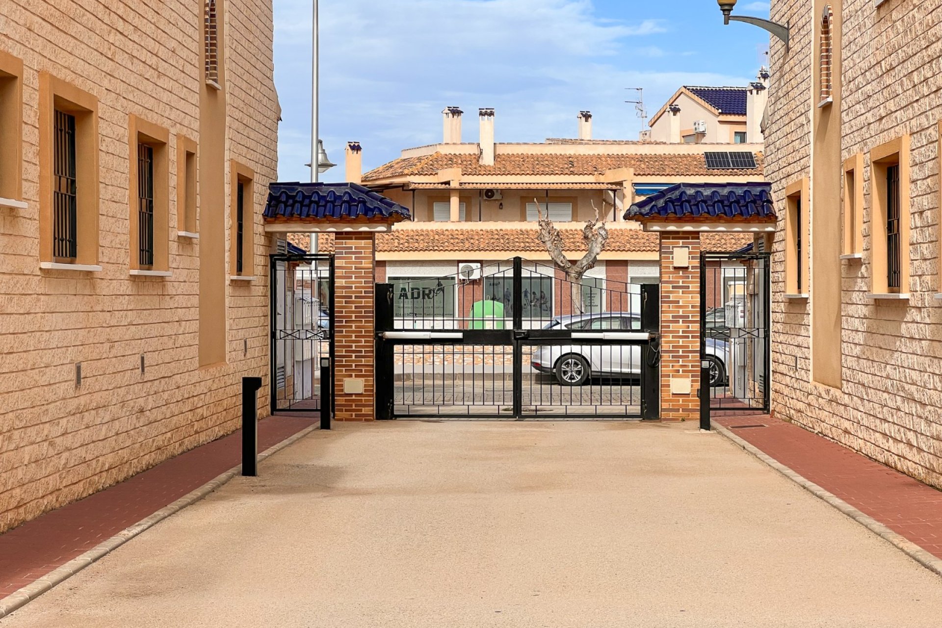 Resale - Villa / Semi detached - Pilar de la Horadada