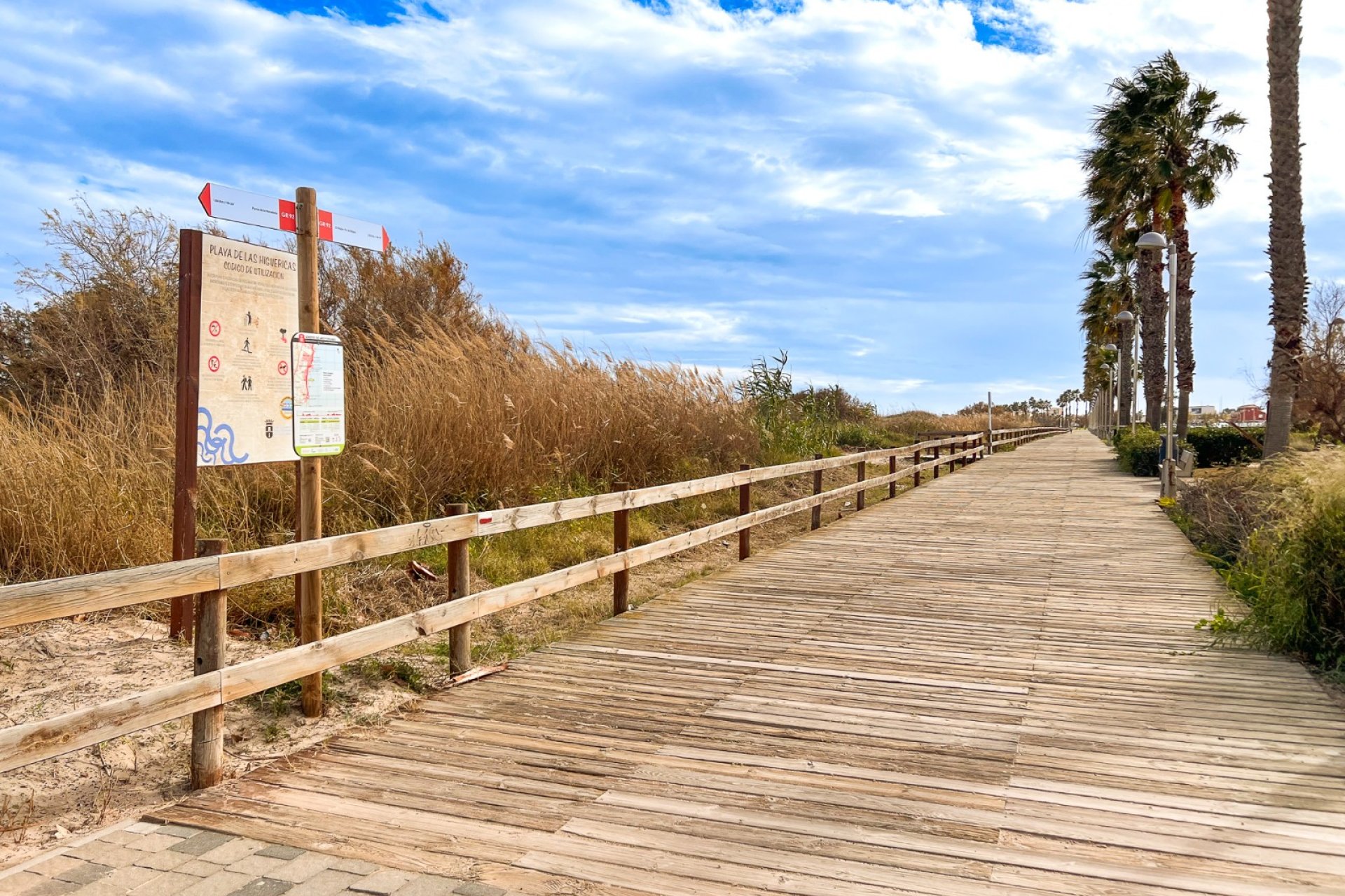 Resale - Villa / Semi detached - Pilar de la Horadada