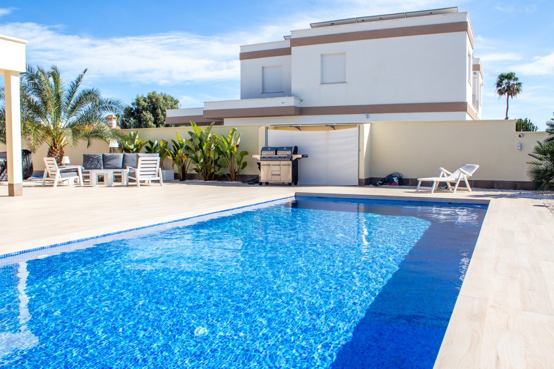 Resale - Villa / Semi detached - Torrevieja - La Siesta - El Salado - Torreta