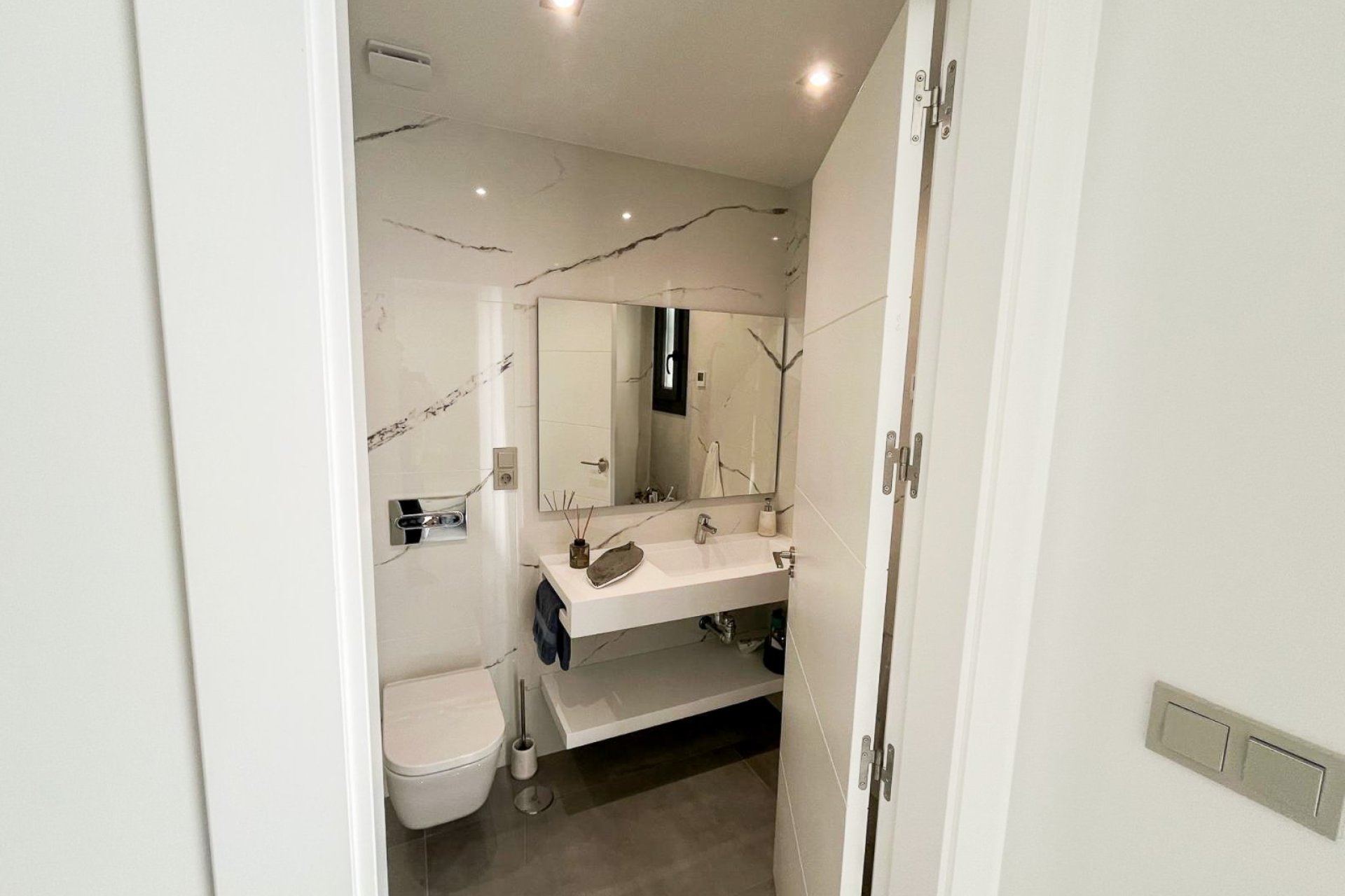 Resale - Villa / Semi detached - Torrevieja - Los Altos