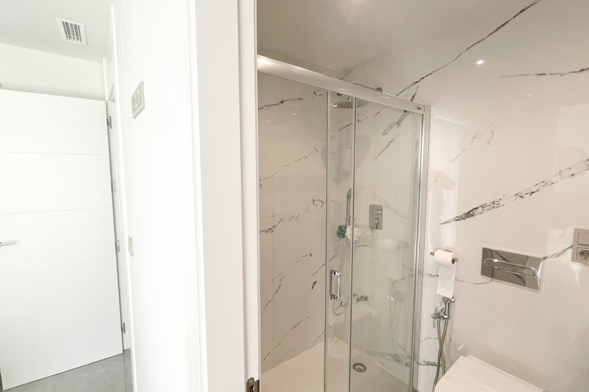 Resale - Villa / Semi detached - Torrevieja - Los Altos