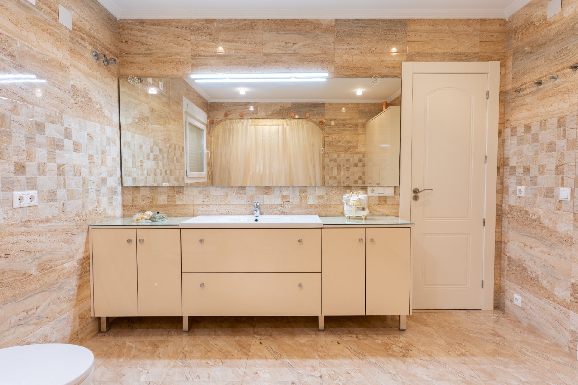 Resale - Villa / Semi detached - Torrevieja - Los Balcones