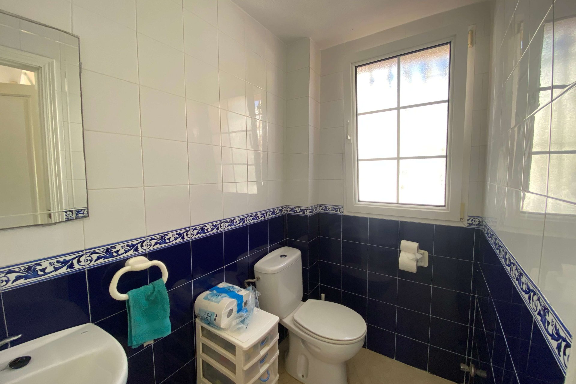 Resale - Villa / Semi detached - Villamartin